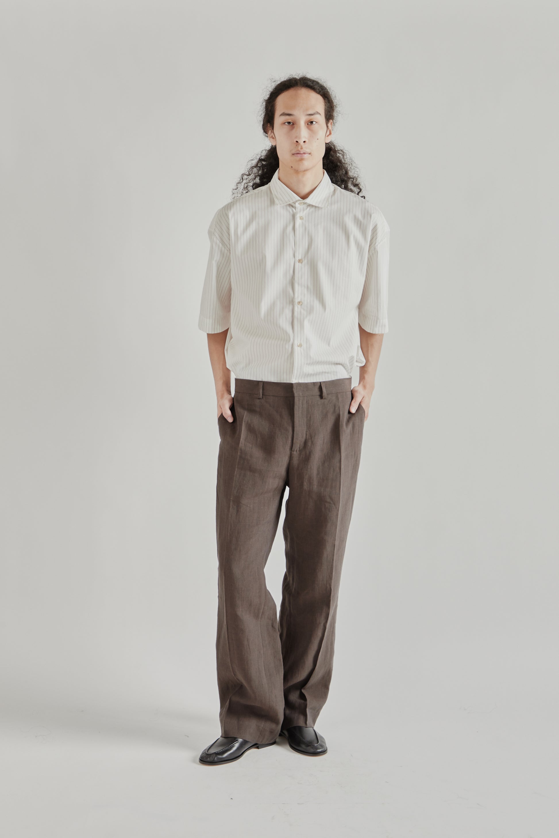 A Kind Of Guise SS26 Tailored Wide Trousers Burnt Umber0723