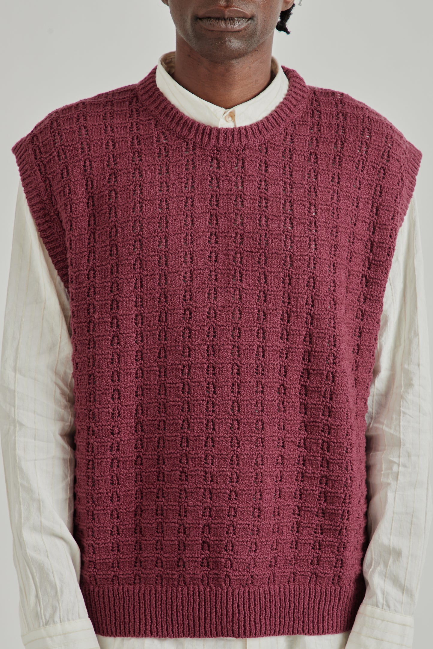 A Kind Of Guise SS26 Tembe Knit Vest aubergine cotton boucle0914