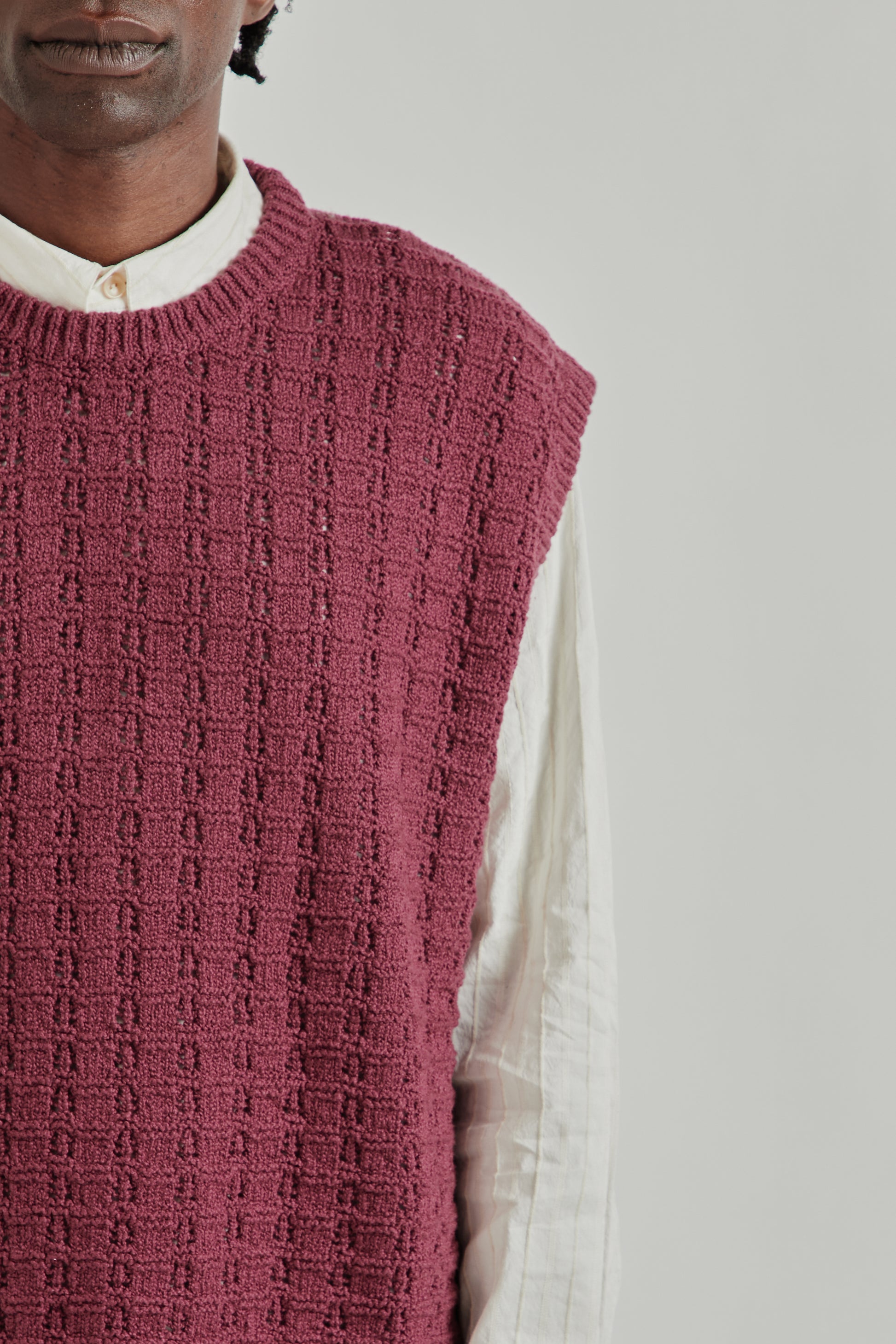 A Kind Of Guise SS26 Tembe Knit Vest aubergine cotton boucle0915