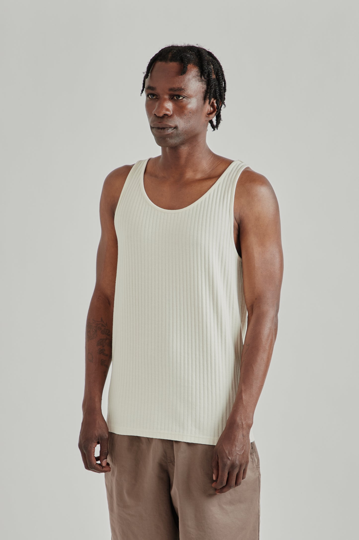 A Kind Of Guise SS26 Tomaso Tanktop almond ajour0824