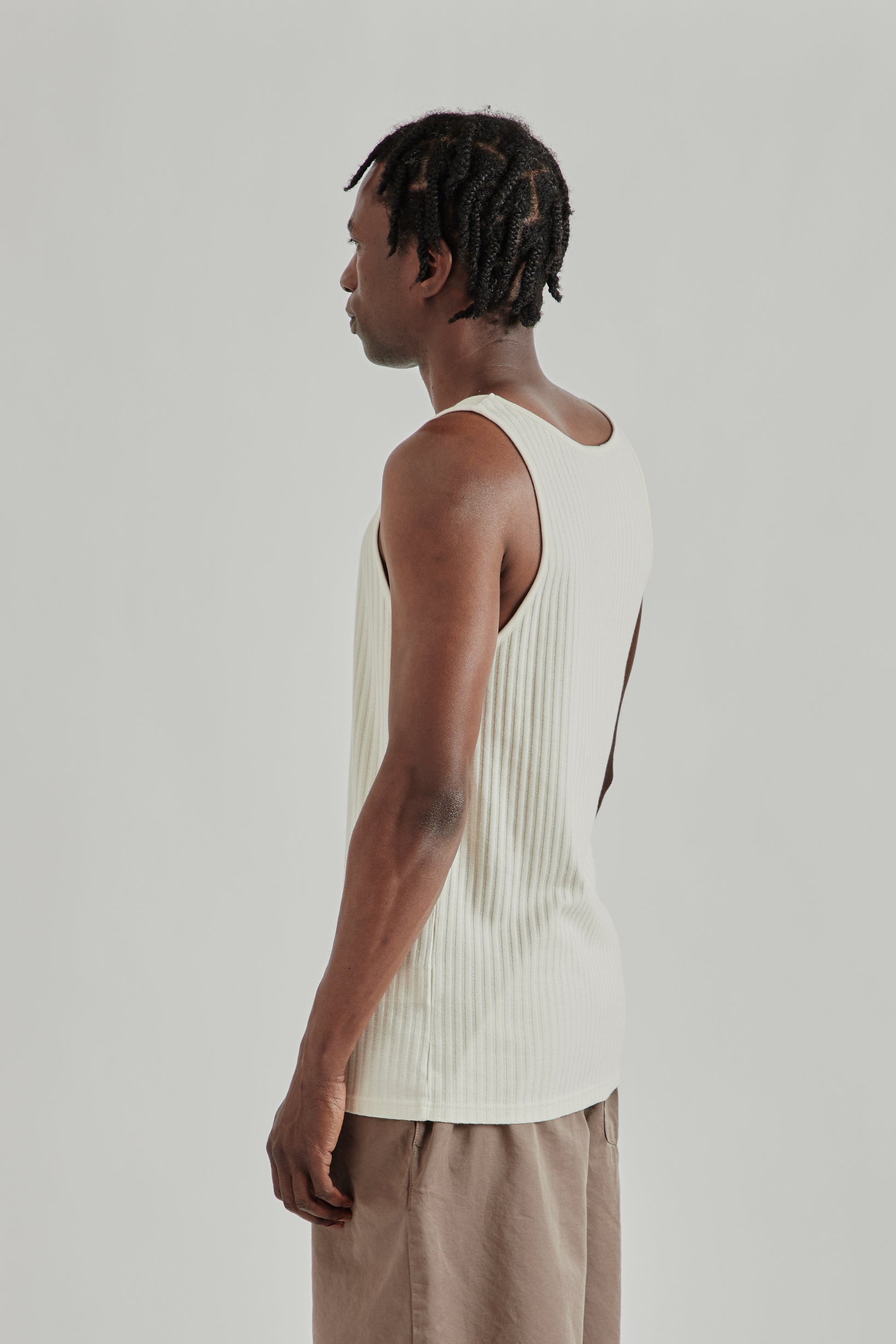 A Kind Of Guise SS26 Tomaso Tanktop almond ajour0828