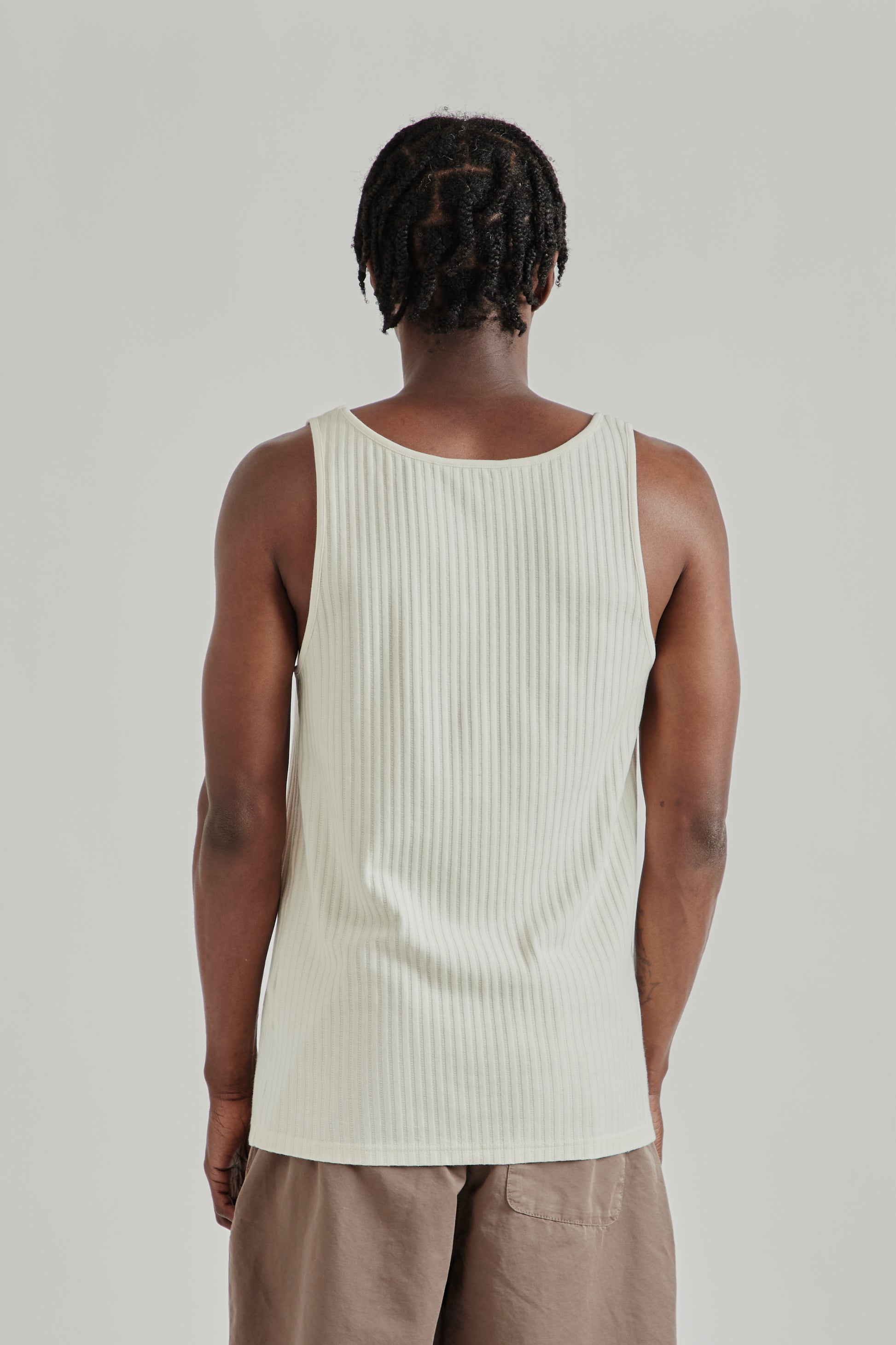 A Kind Of Guise SS26 Tomaso Tanktop almond ajour0831