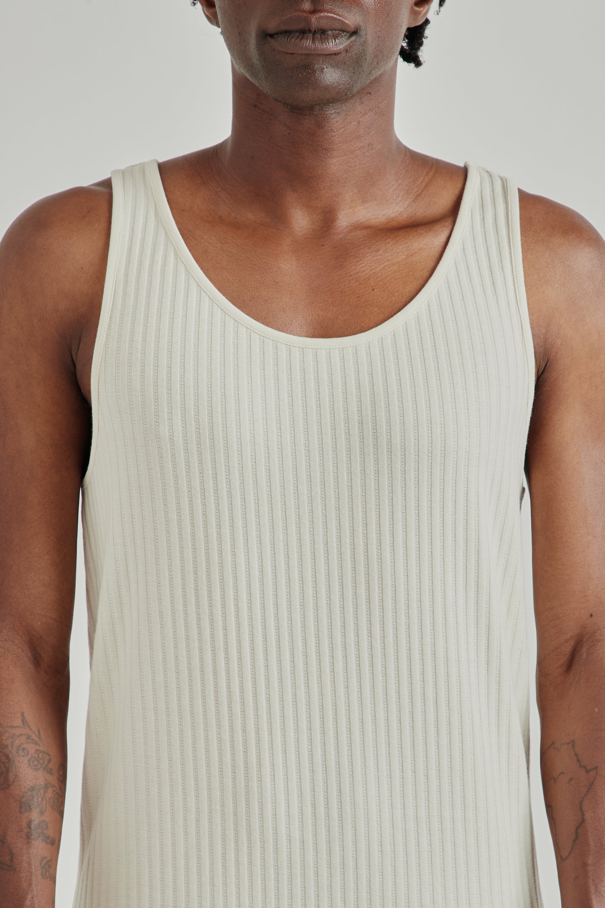 A Kind Of Guise SS26 Tomaso Tanktop almond ajour0834