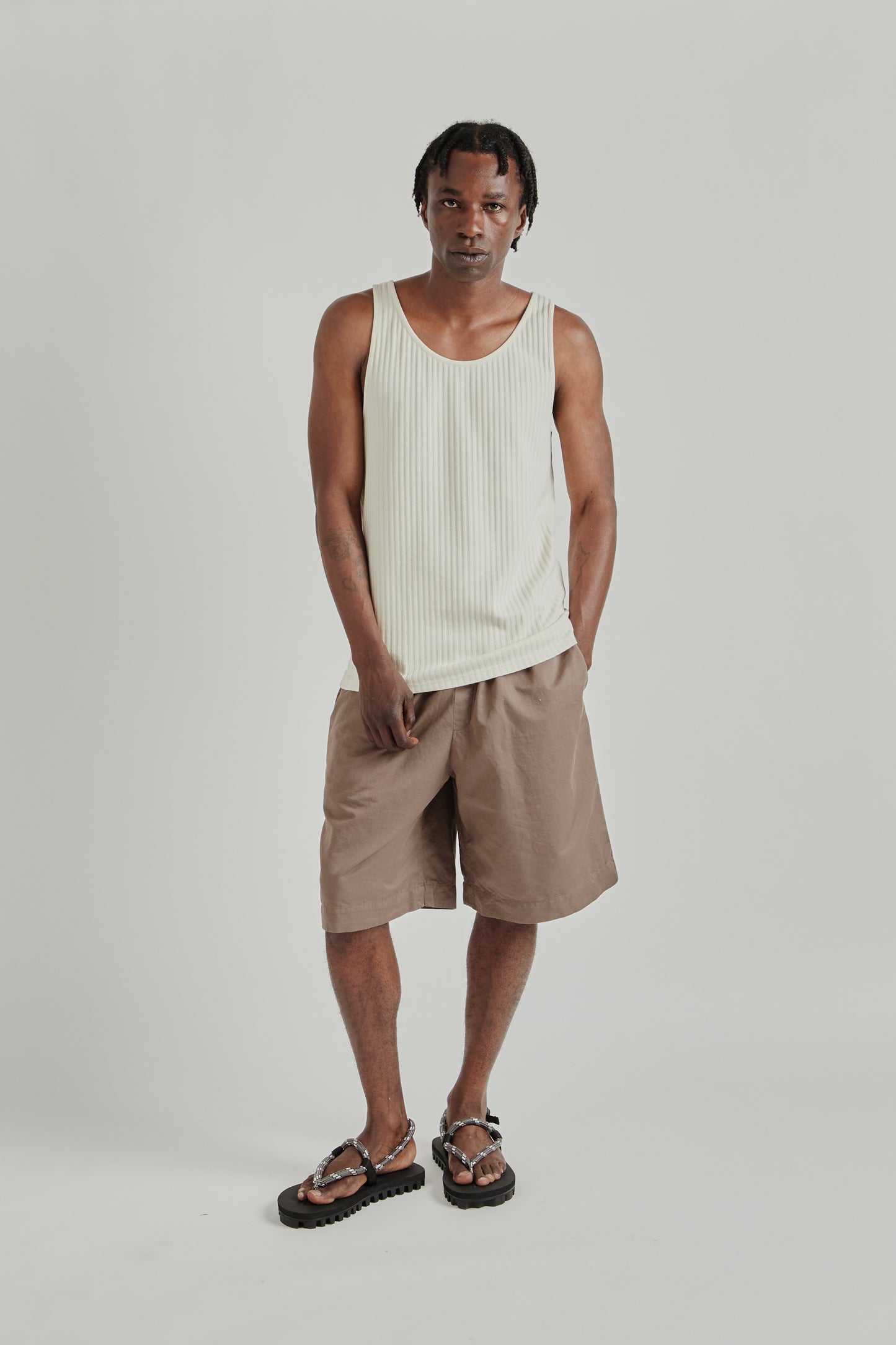 A Kind Of Guise SS26 Tomaso Tanktop almond ajour0843