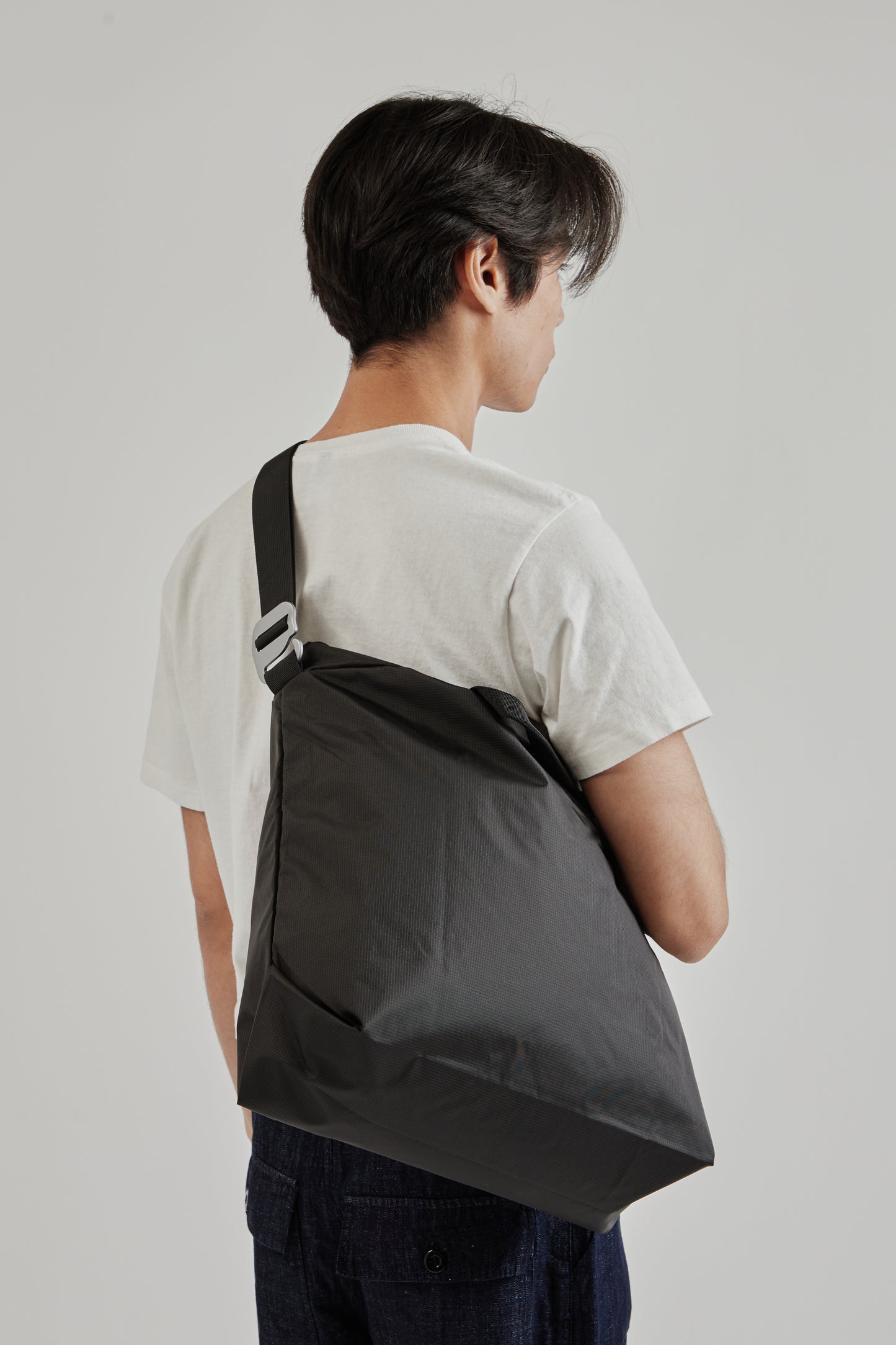 Adsum SS25 Classic Zip Tote Nylon Black Herringbone 4