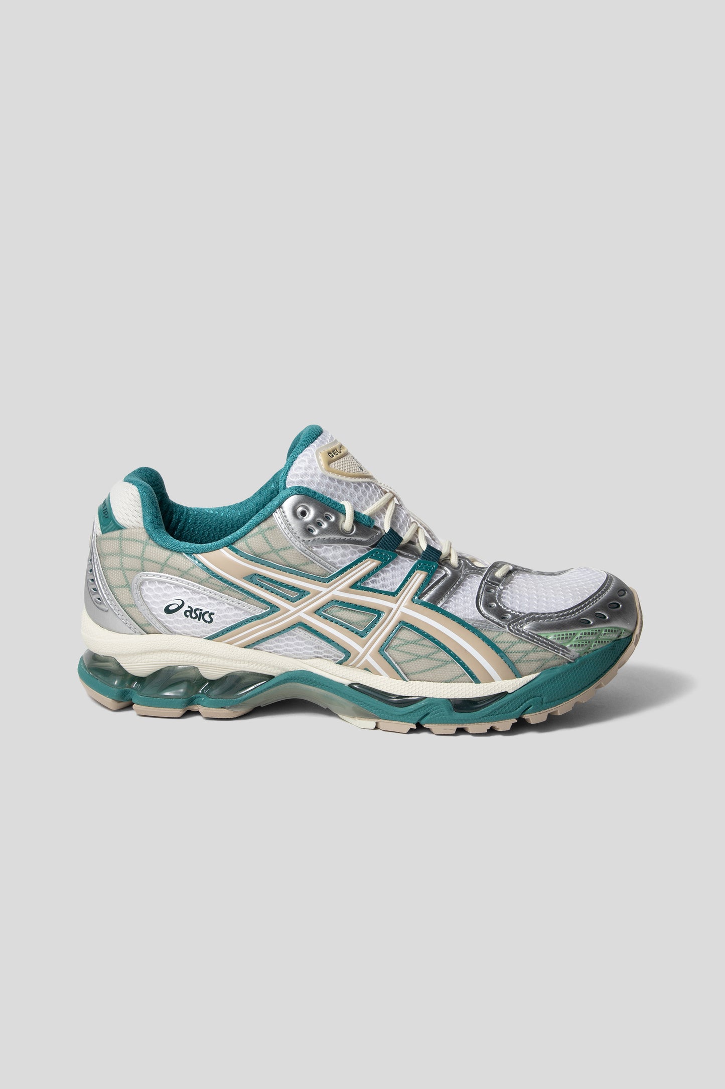 Gel-Nimbus 10.1 - White/Rainy Lake