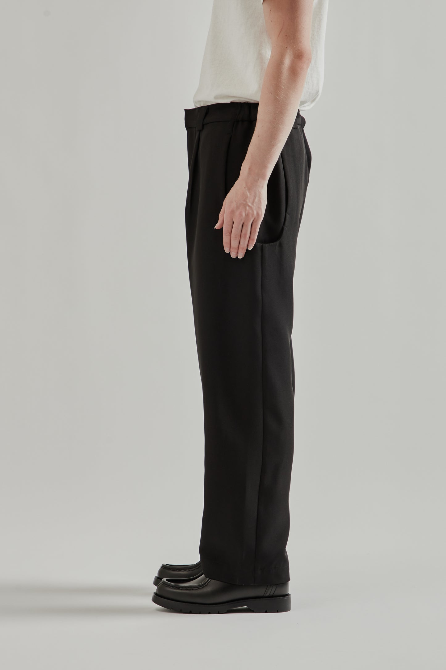 Straight Leg Stretch Curve Pant - Black