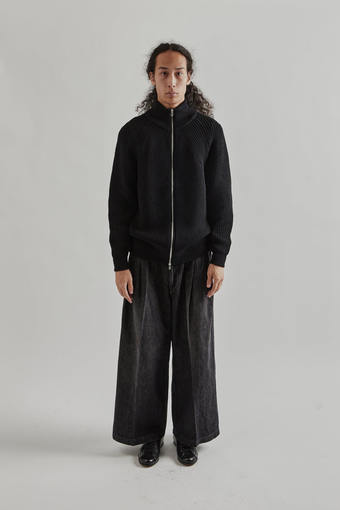 BATONER FW25 Signature Drivers Knit Black1