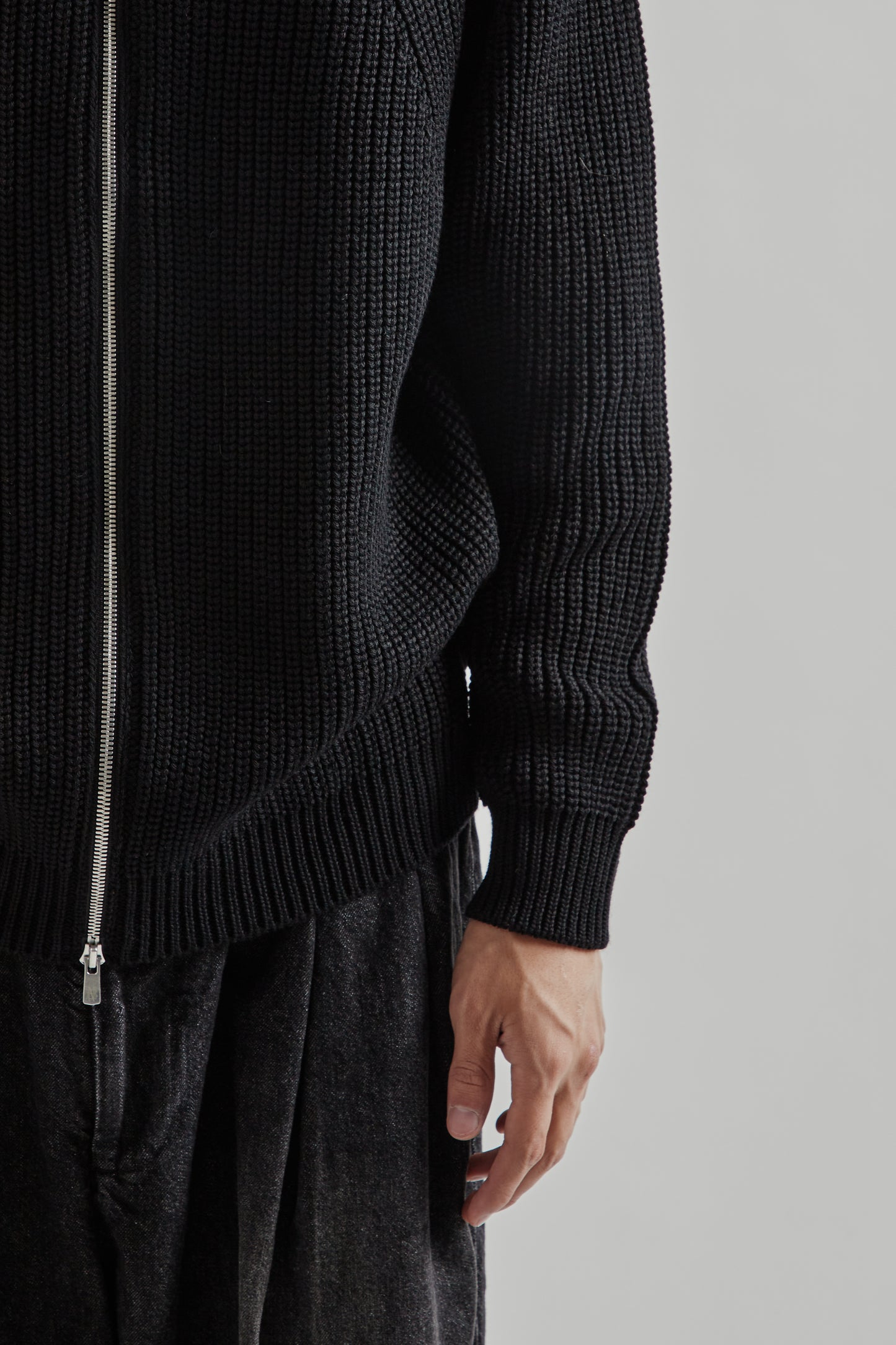 BATONER FW25 Signature Drivers Knit Black14