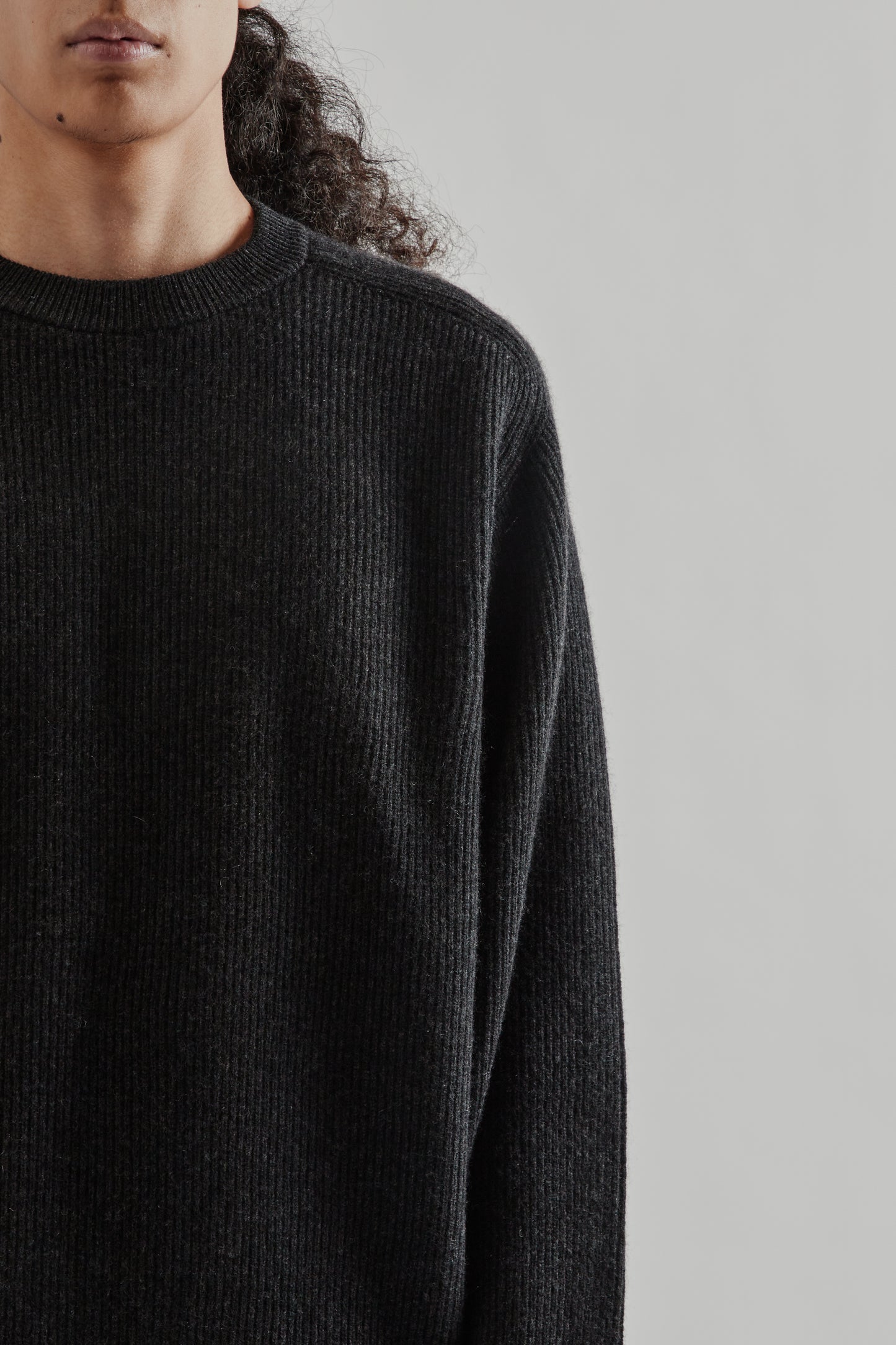 Batoner FW25 Innocent Cashmere Heavy weight Crewneck Merange Black 7