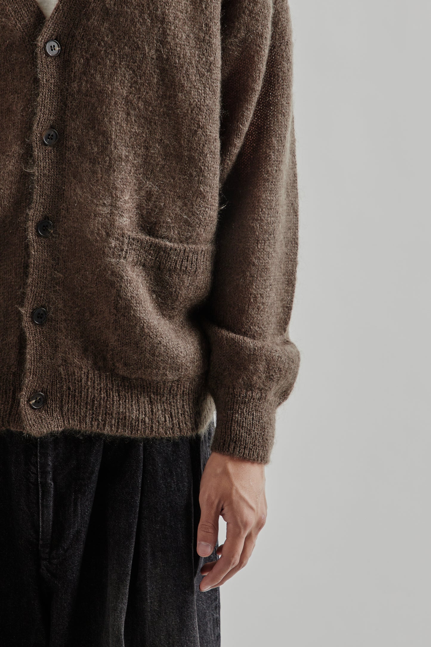 Batoner FW25 Pure Mohair V Cardigan Olive16