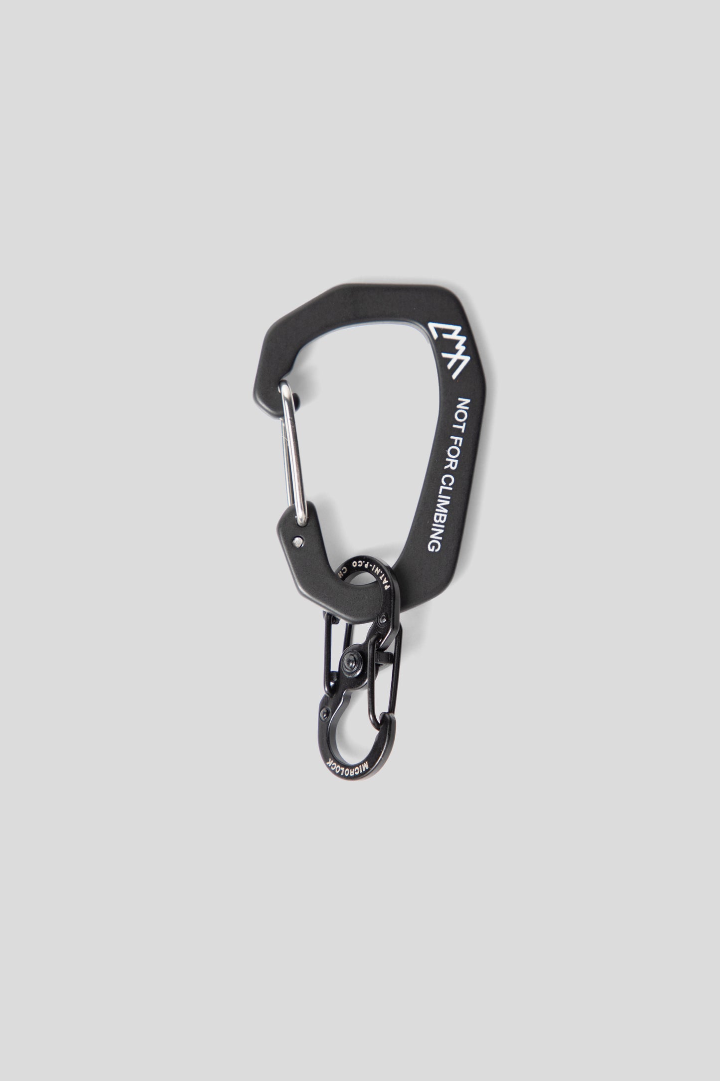 CMF Outdoor Garments Carabiner 02