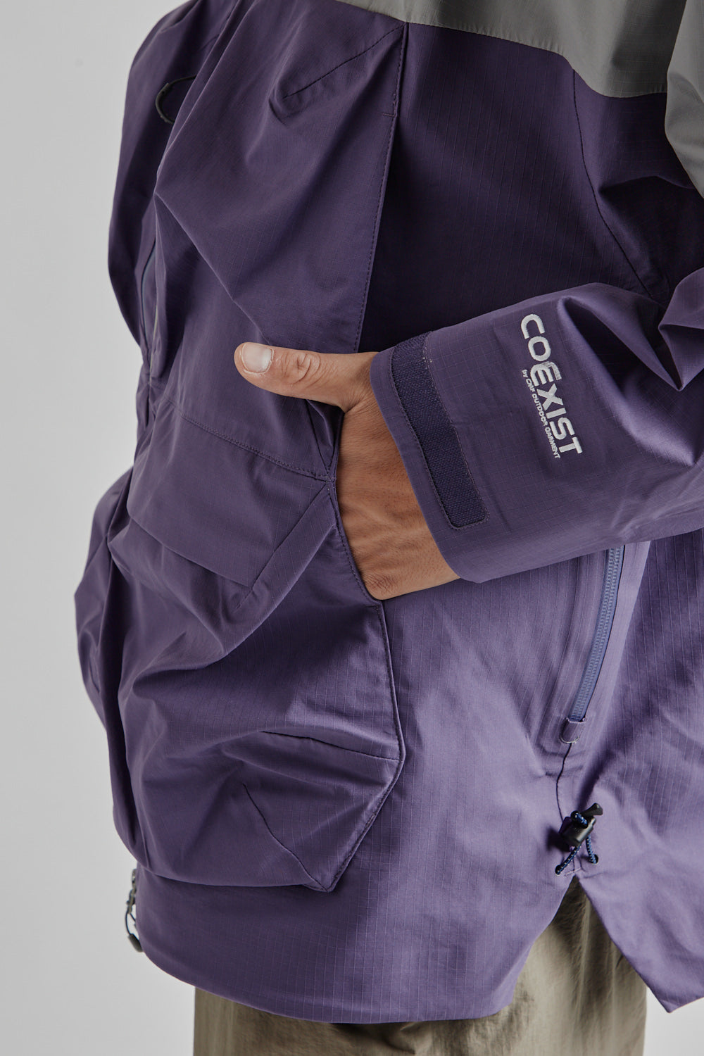 CMF Outdoor Garments Guide Shell Mod COEXIST Gray Purple 015