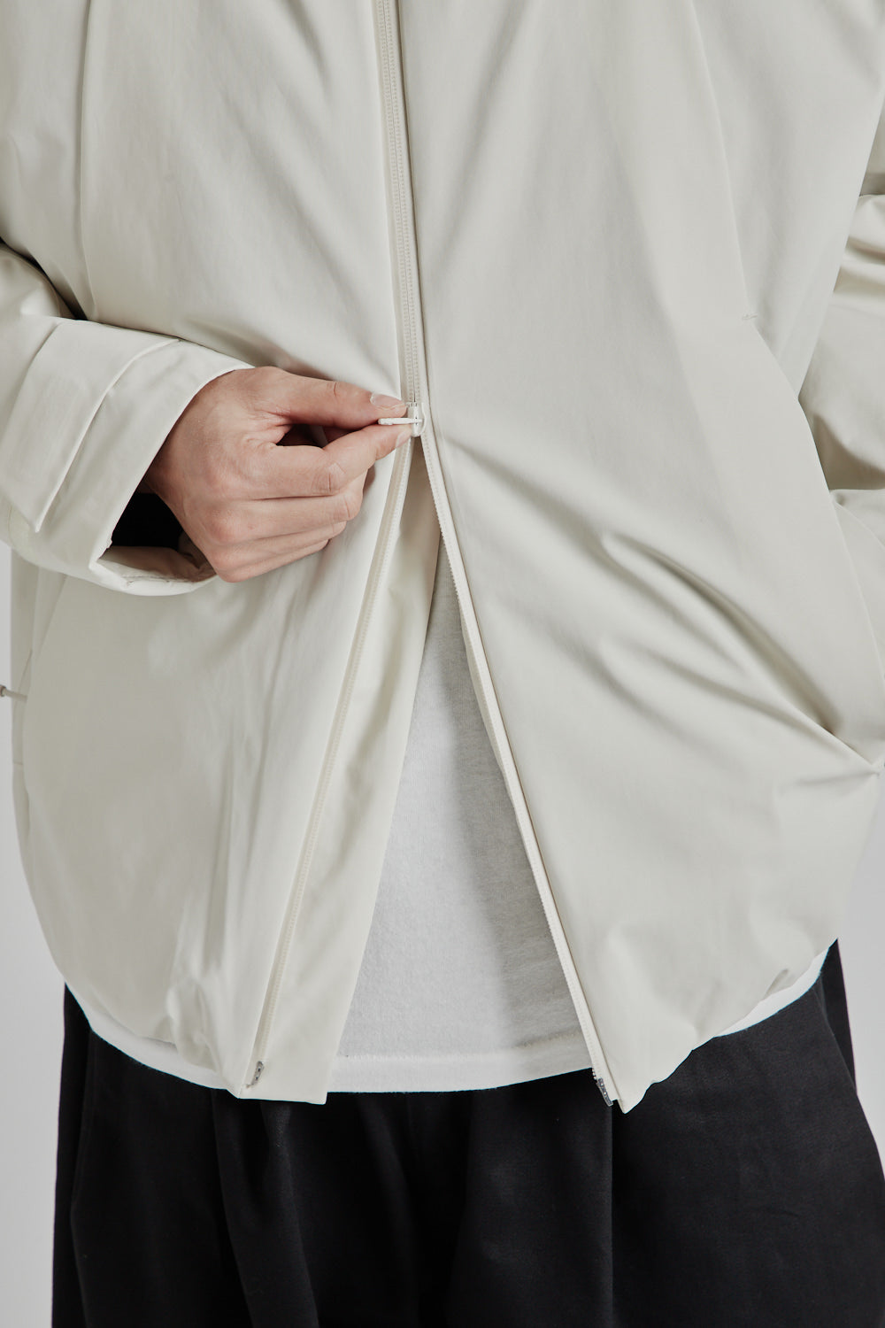 Descente ALLTERRAIN GORE-TEX Hybrid Insulated Jacket Beige 26