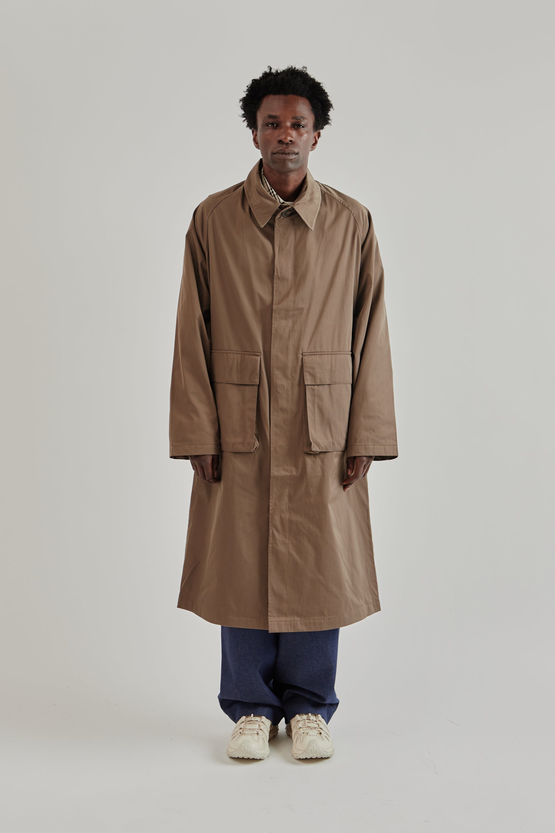 Estudio Niksen FW25 Mac Pocket Coat Khaki1