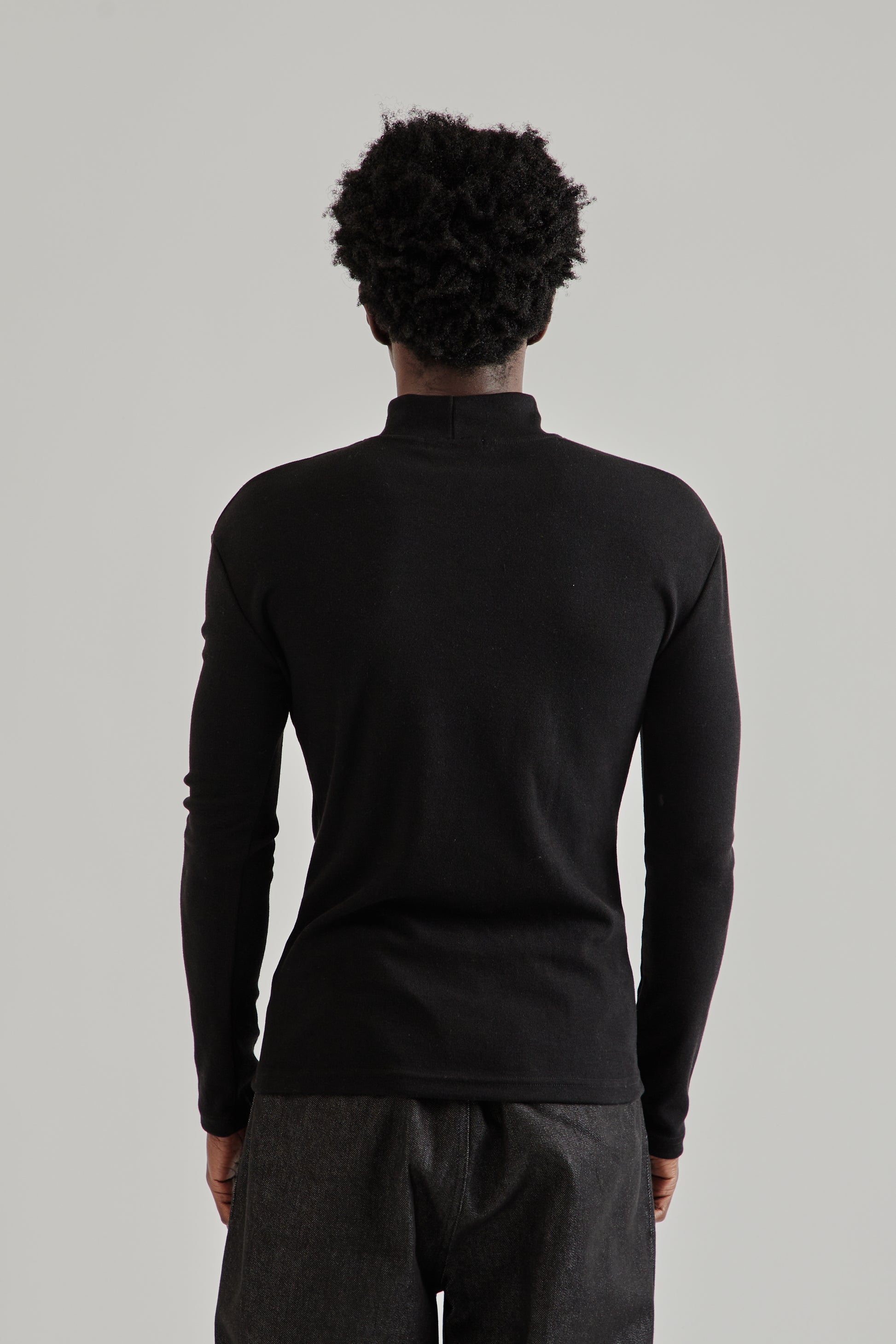 Estudio Niksen FW25 Mock-Neck Thermal Top Black5