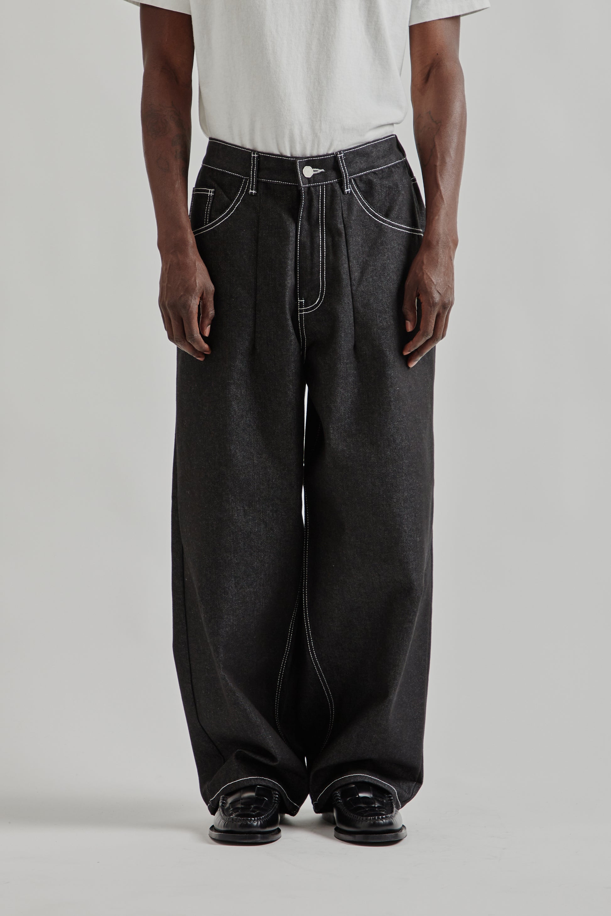 Estudio Niksen FW25 Raw Denim Balloon Jeans Black Raw Denim 5