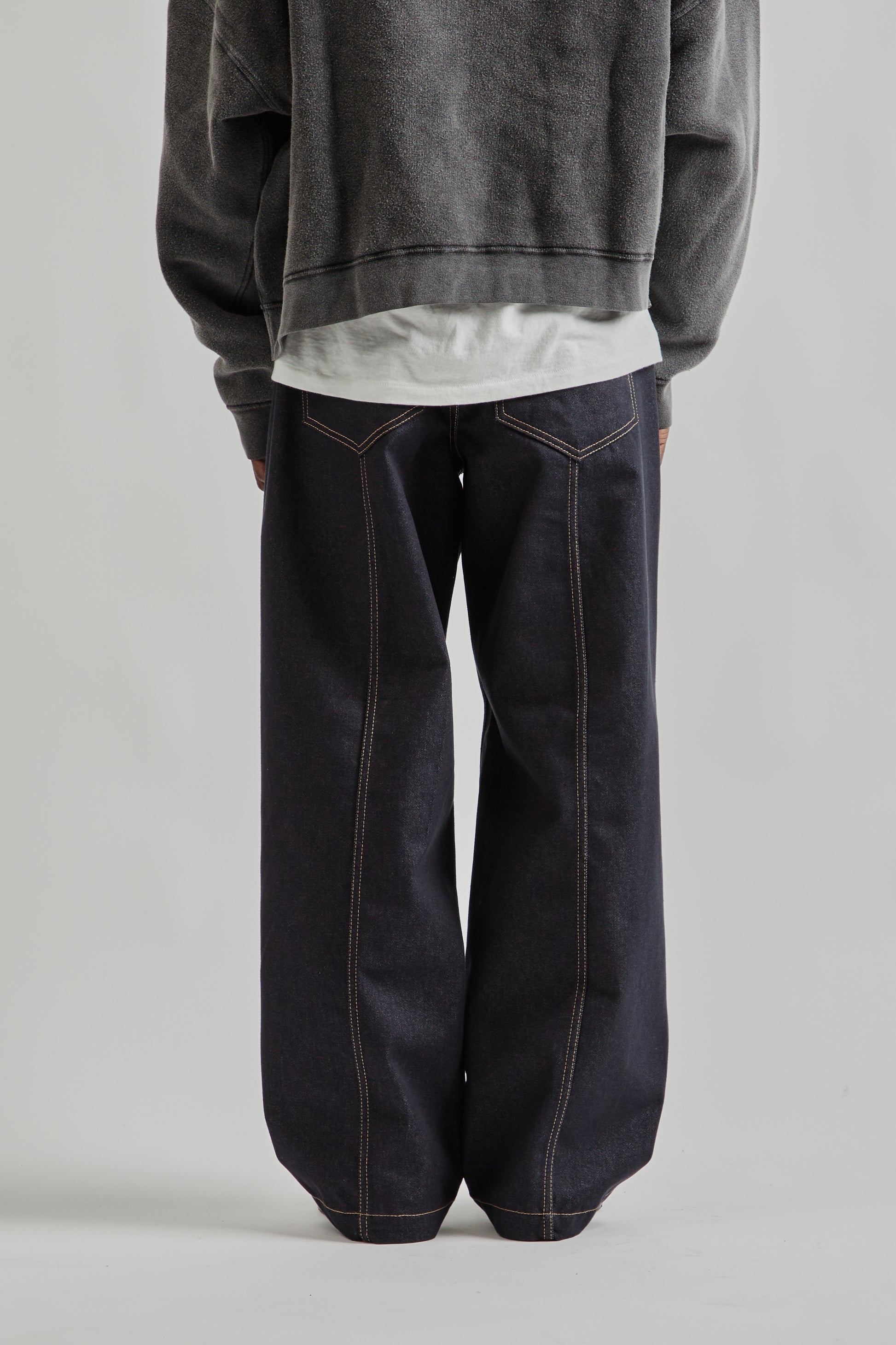 Estudio Niksen FW25 Raw Denim In-Stitch Jeans Indigo 4