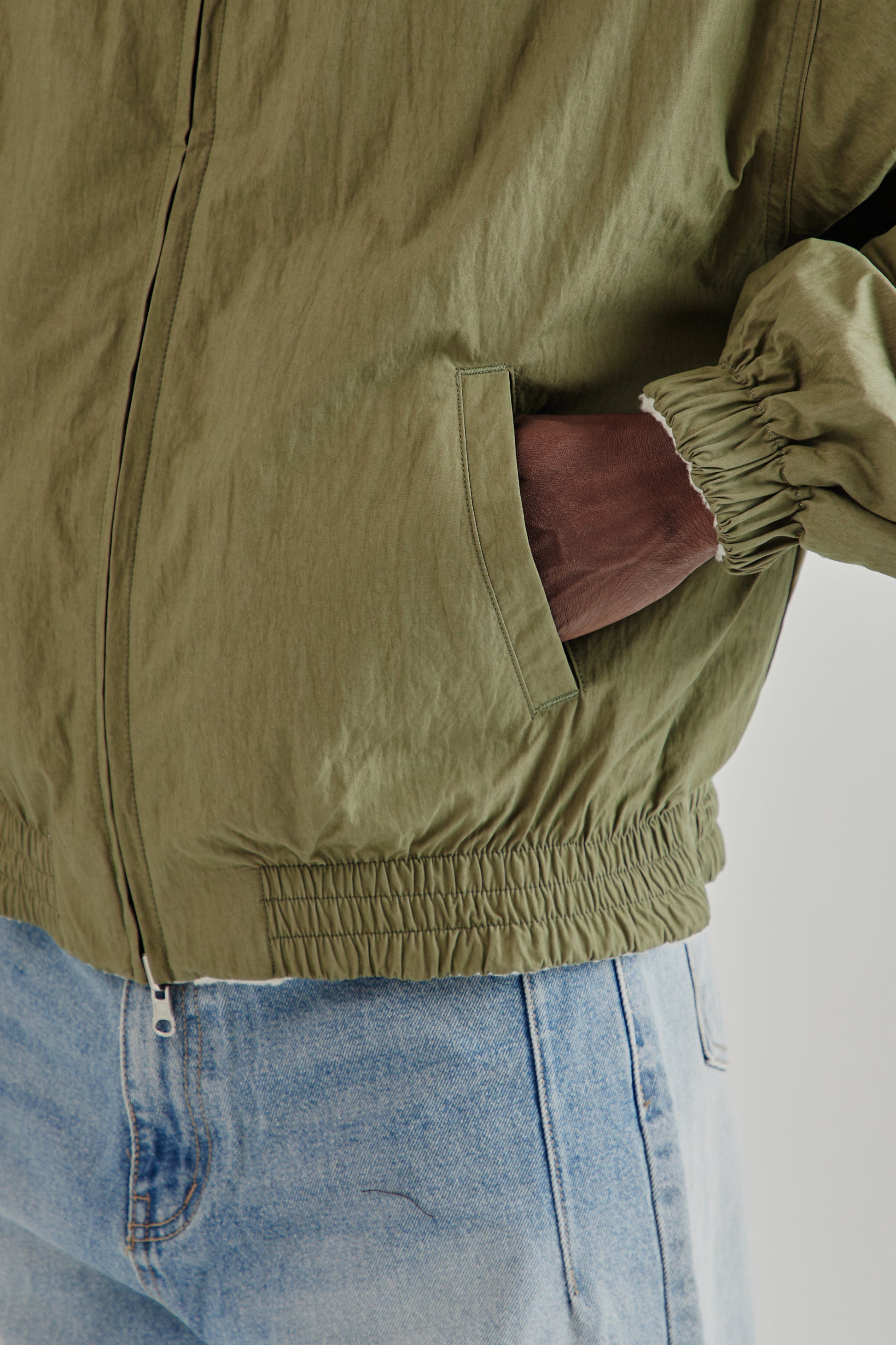 Estudio Niksen FW25 Reversible Bomber Jacket Khaki6