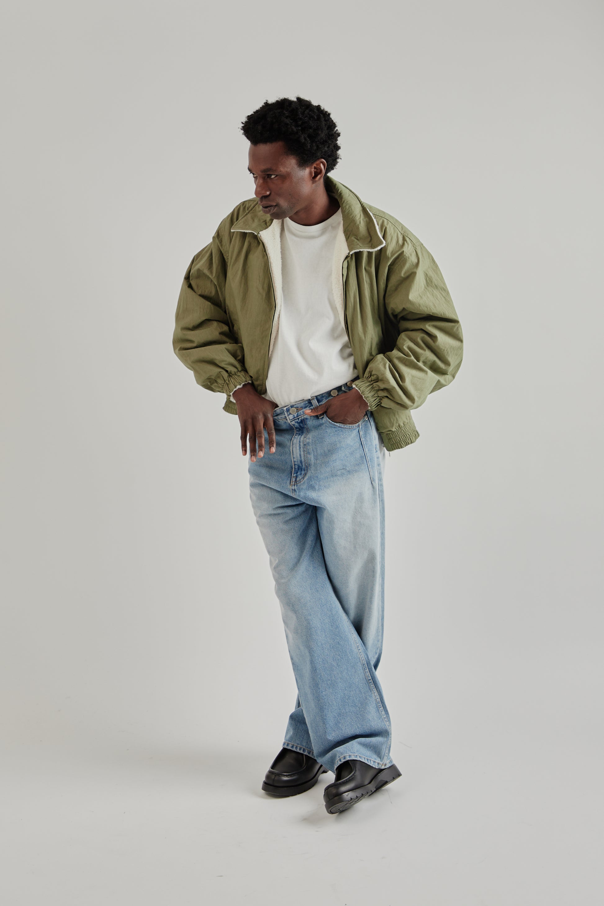 Estudio Niksen FW25 Reversible Bomber Jacket Khaki9