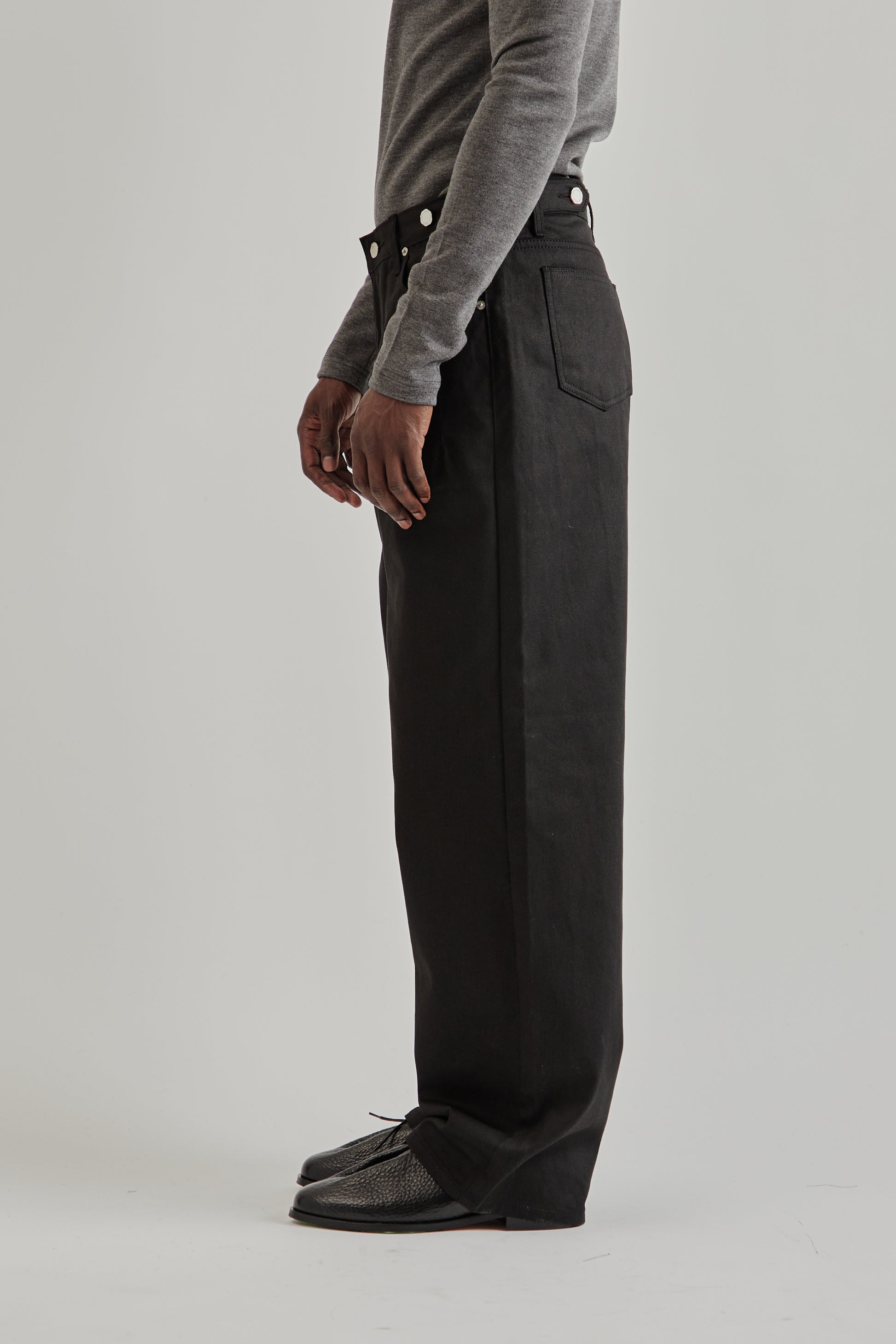 Estudio Niksen FW25 Side-Button Denim Jeans Black4