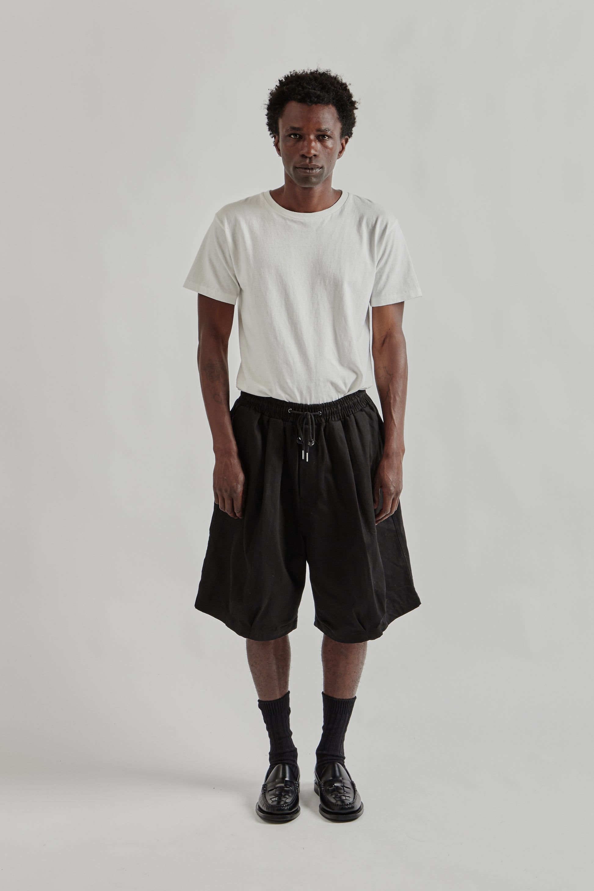 Estudio Niksen FW25 Stopper Balloon Bermudas Black 1