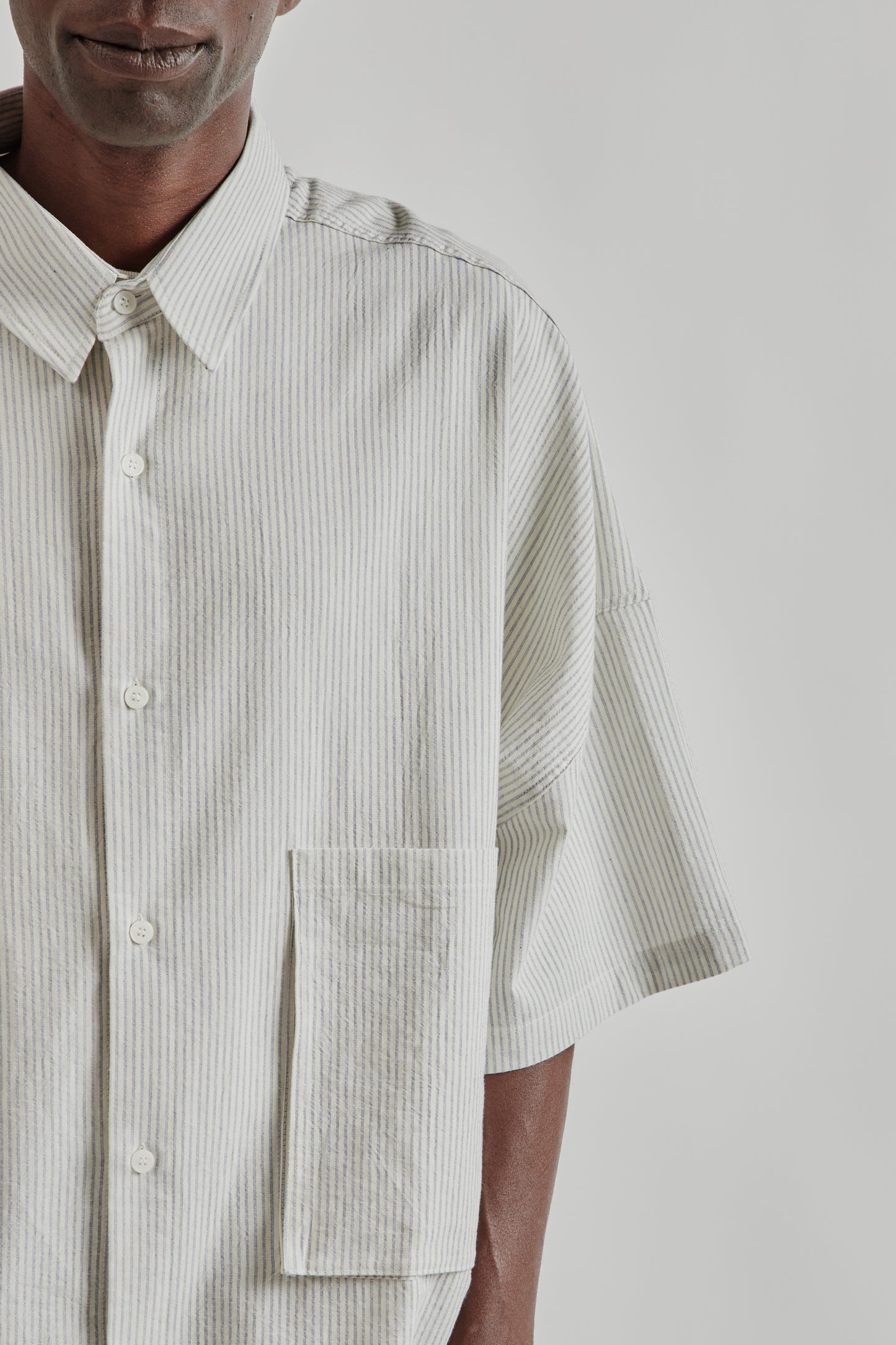 Estudio Niksen FW25 Two-Pocket Big Shirt Blue Stripe 7