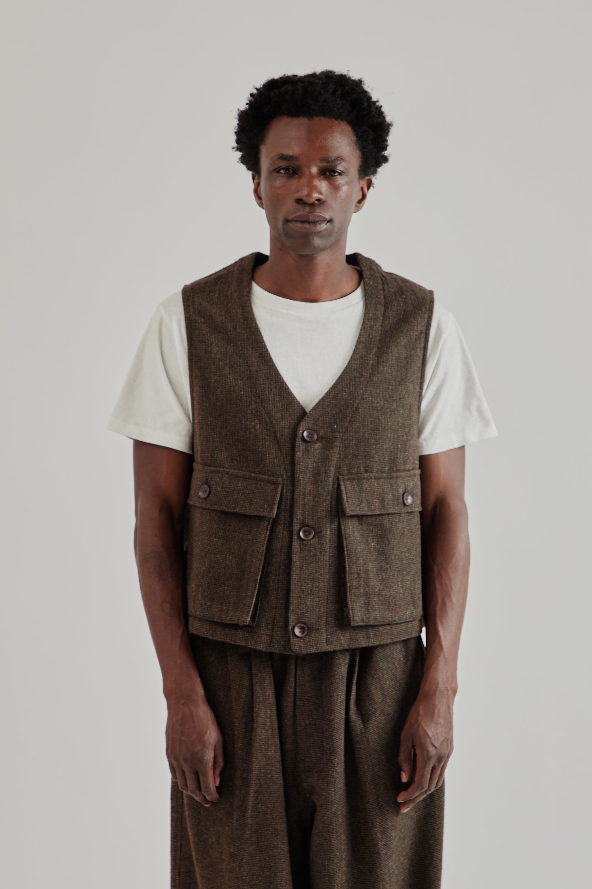 Estudio Niksen FW25 Wool Pocket Vest Brown2