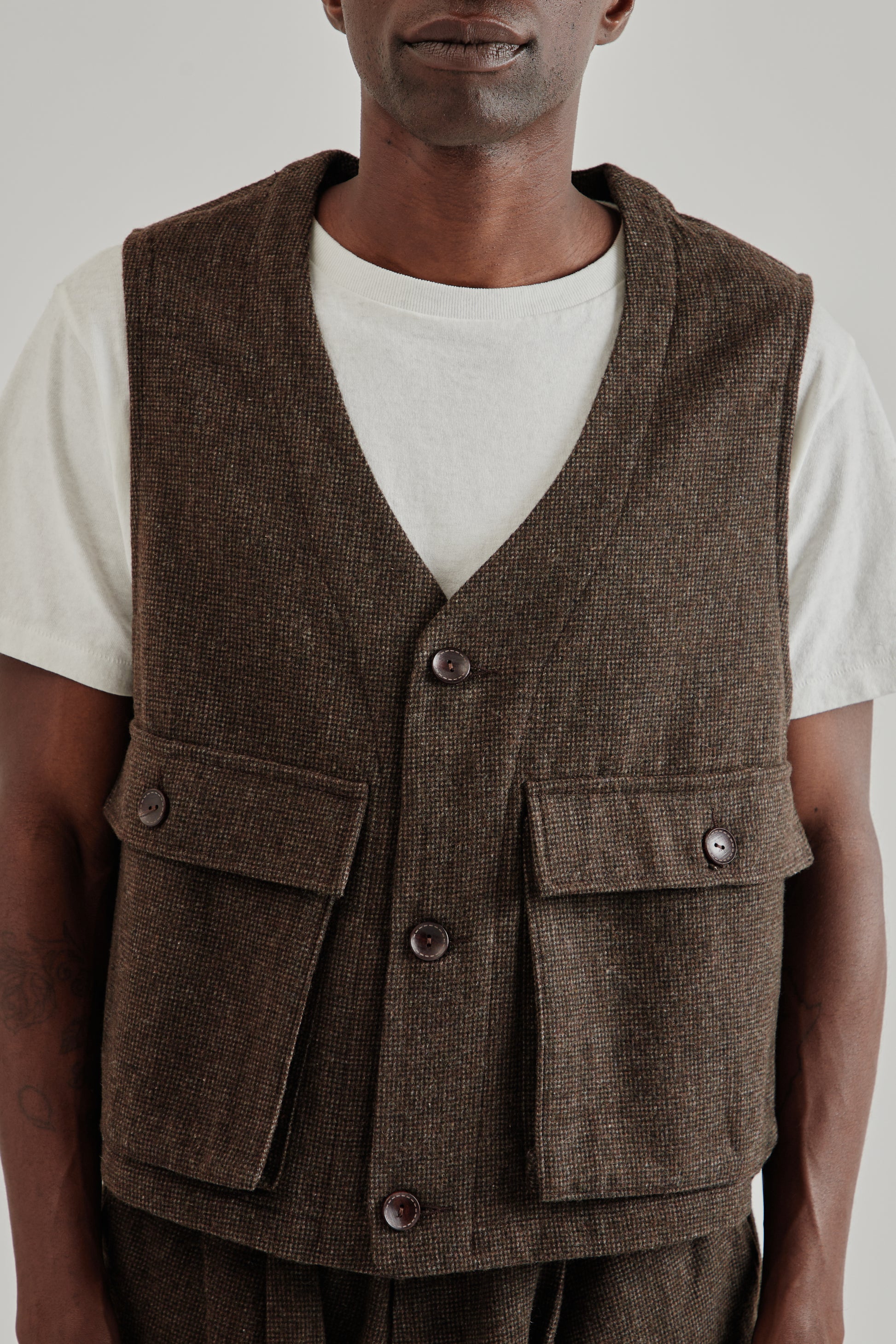 Estudio Niksen FW25 Wool Pocket Vest Brown6