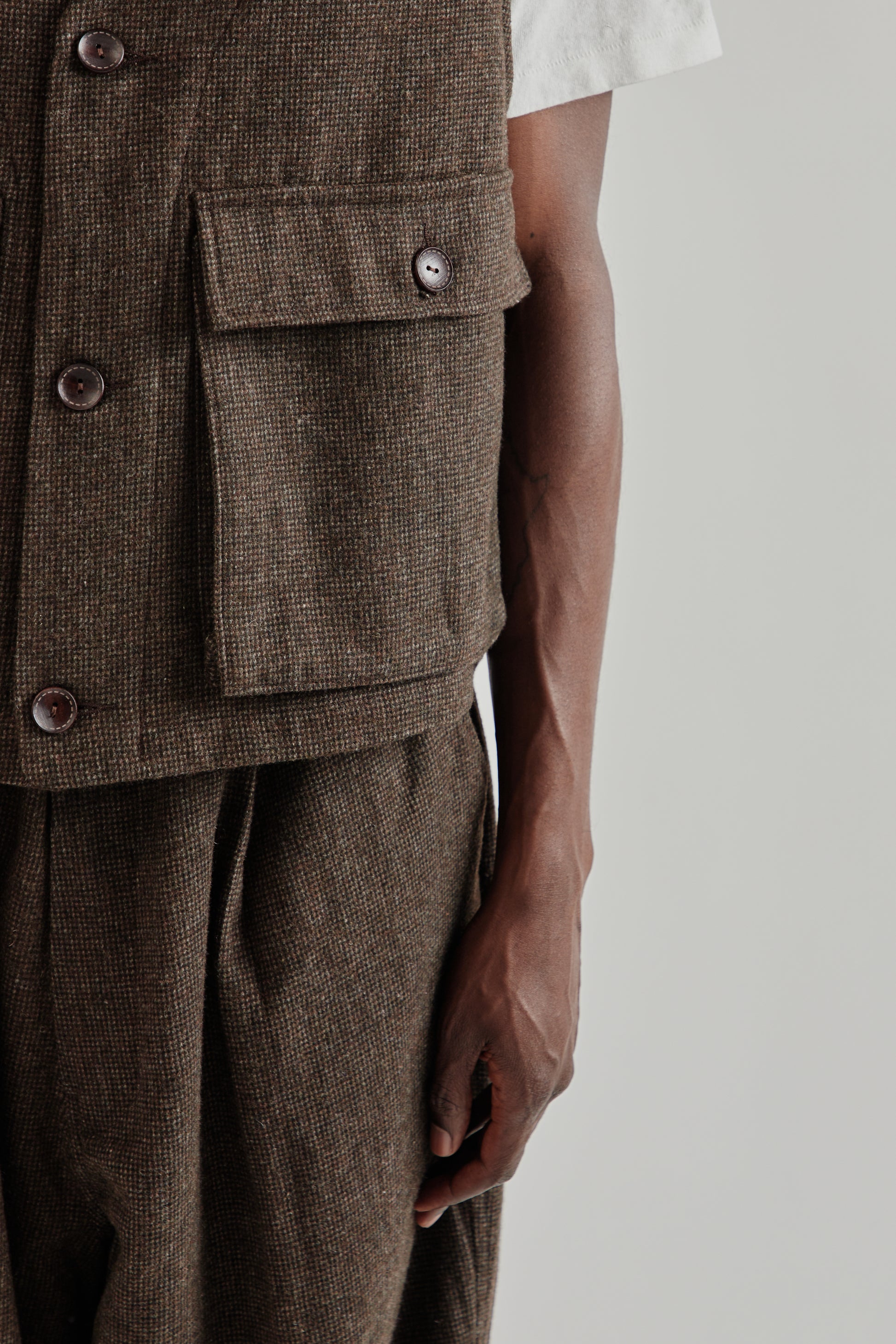 Estudio Niksen FW25 Wool Pocket Vest Brown8