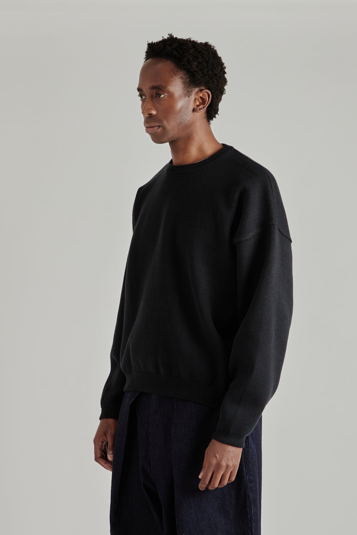 Estudio Niksen FW26 Balloon Heavy Sweater Black1749