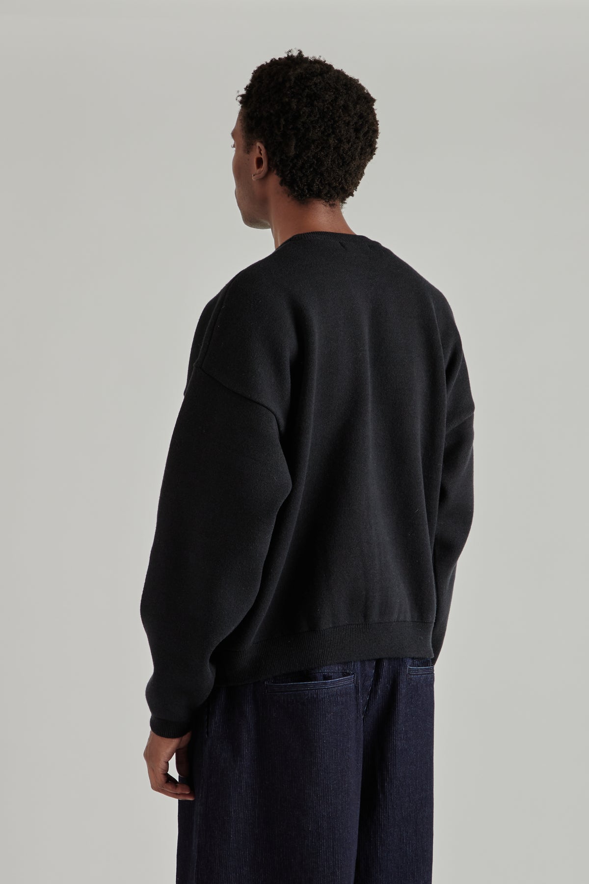Estudio Niksen FW26 Balloon Heavy Sweater Black1752