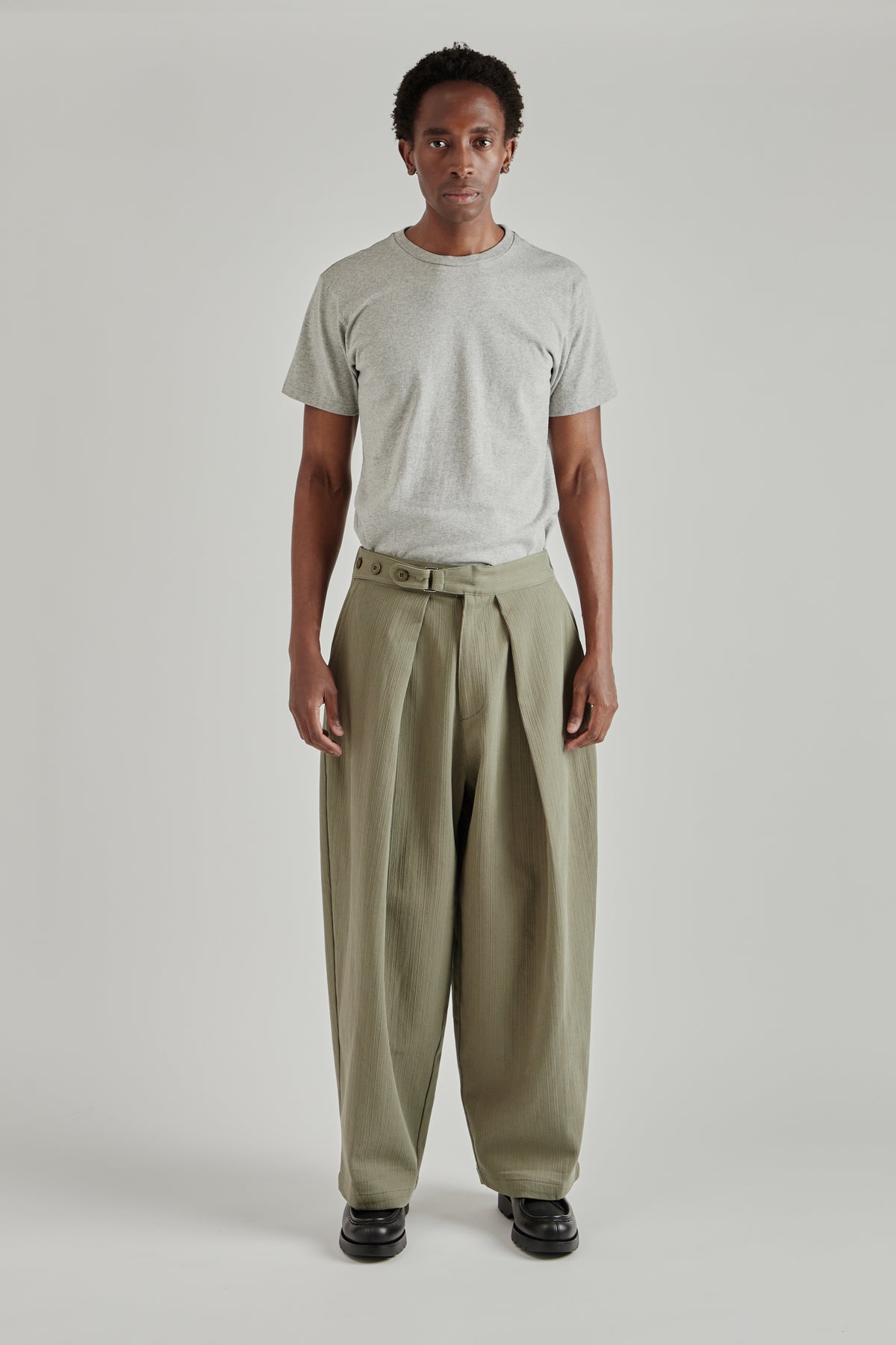 Estudio Niksen FW26 Big-Fold Balloon Pants Khaki1568