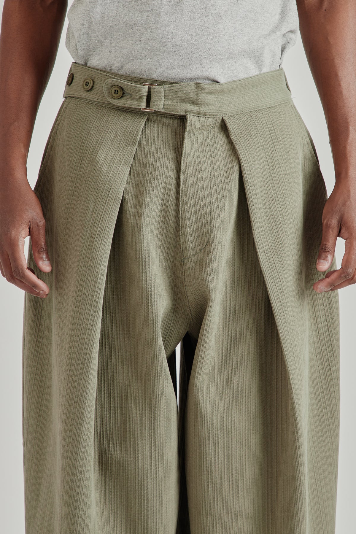Estudio Niksen FW26 Big-Fold Balloon Pants Khaki1579