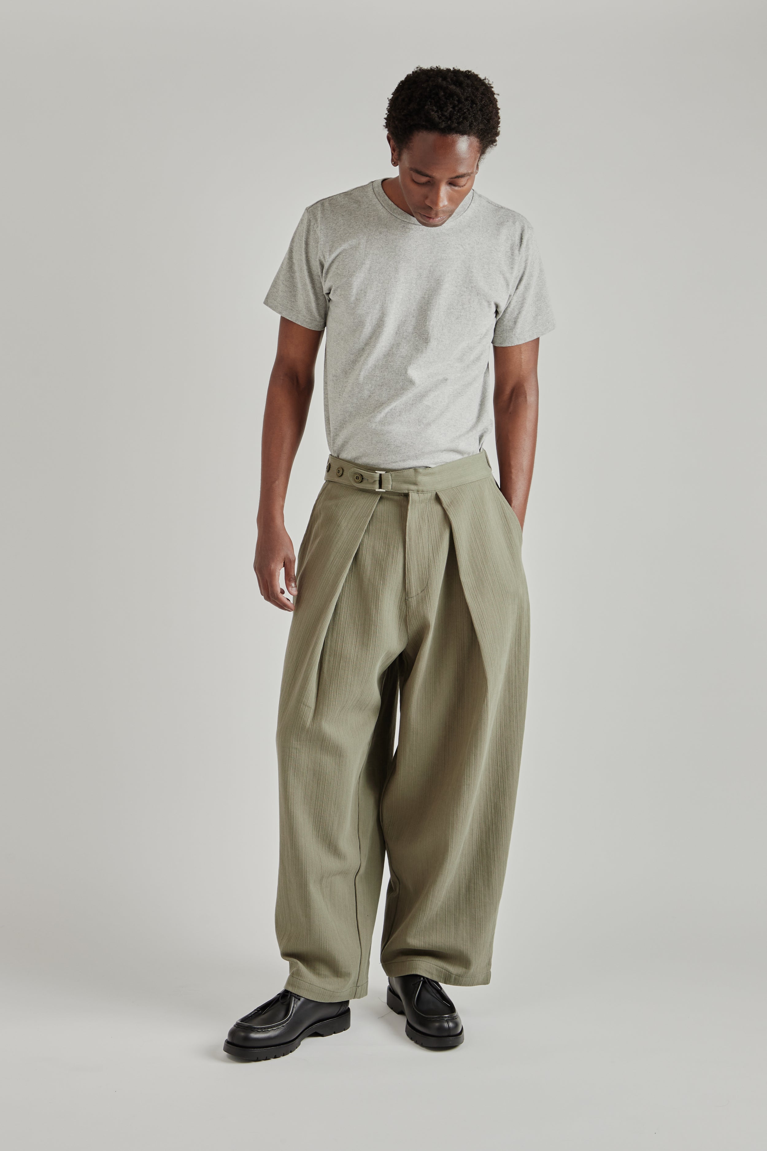 Estudio Niksen Big-Fold Pants Khaki | Wallace Mercantile