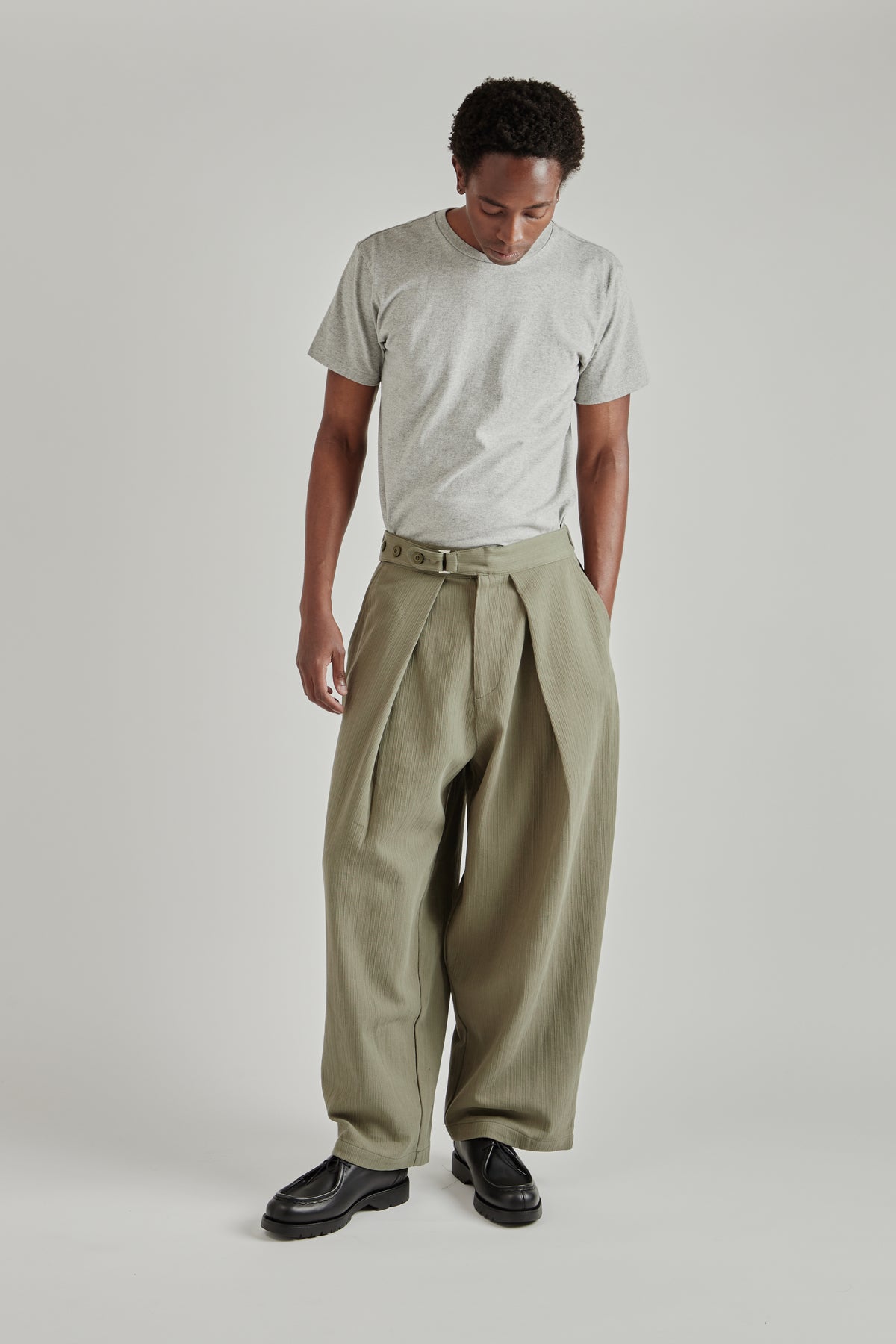 Estudio Niksen FW26 Big-Fold Balloon Pants Khaki1582