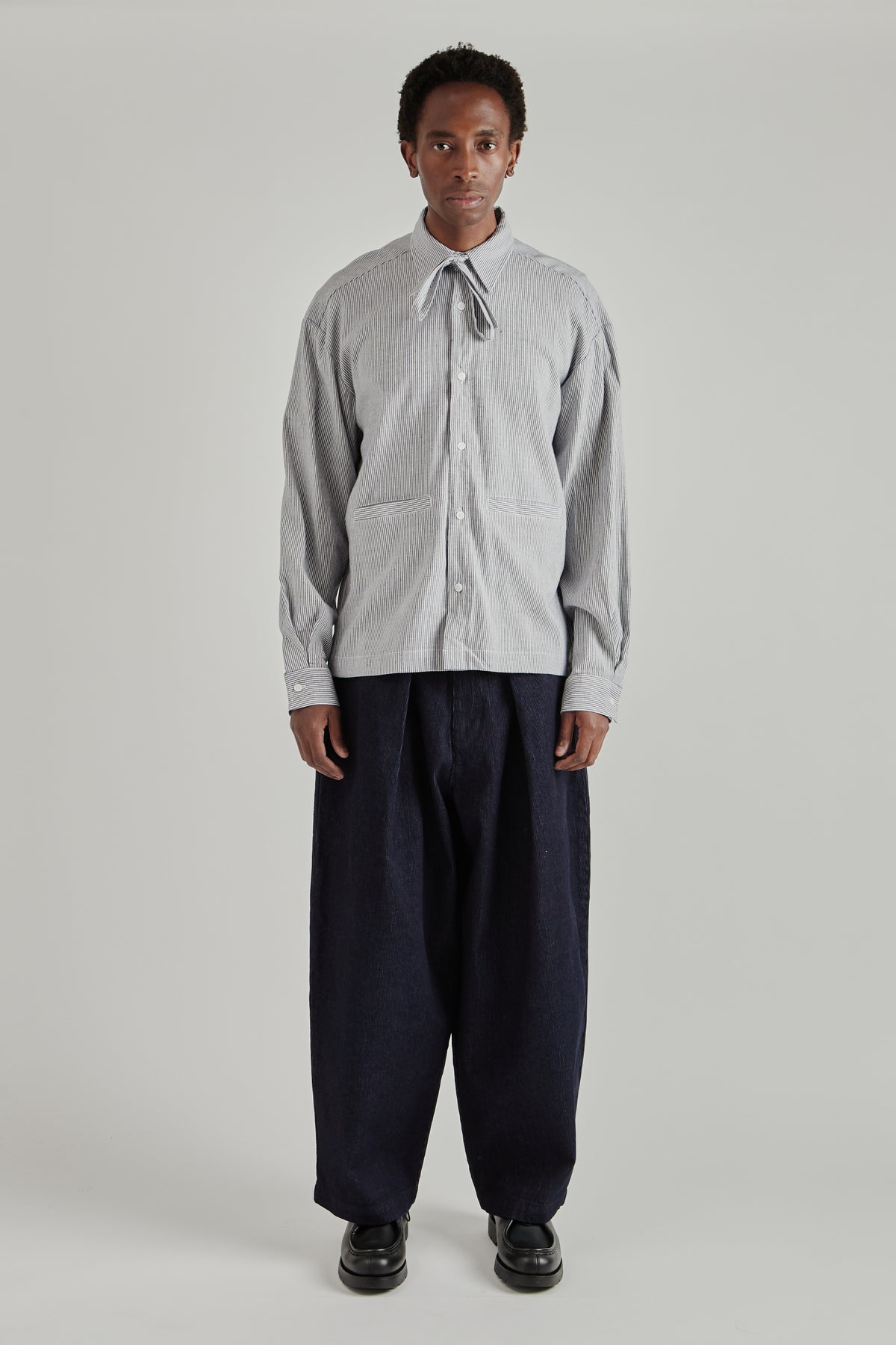 Estudio Niksen FW26 Bowton-Up Pocket Shirt Navy Stripe1678
