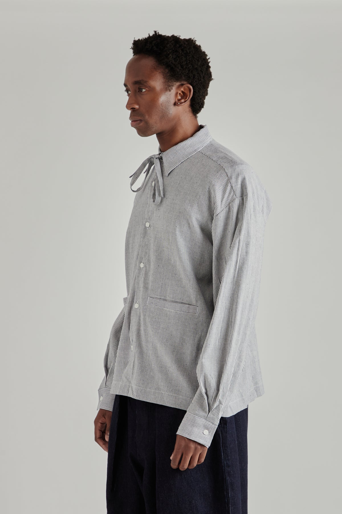 Estudio Niksen FW26 Bowton-Up Pocket Shirt Navy Stripe1684