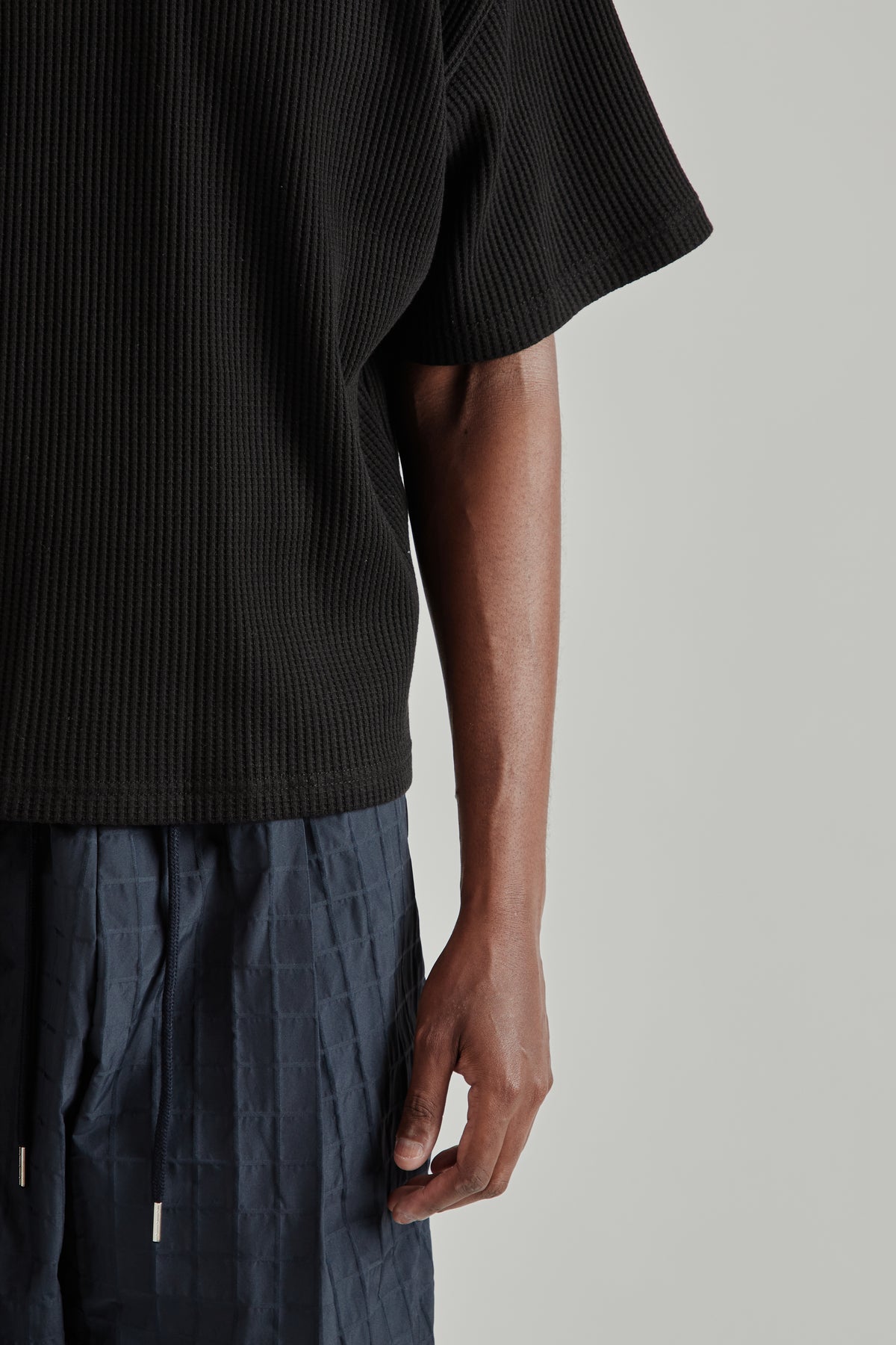 Estudio Niksen FW26 Cropped Waffle Tee Black1492