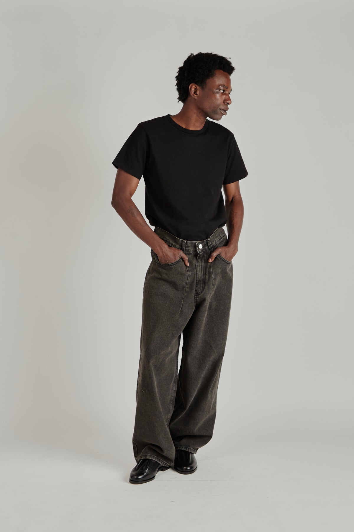 Dart Balloon Jeans - Black