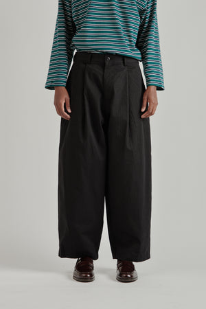 Estudio Niksen FW26 Herringbone Balloon Trousers Black1972 1