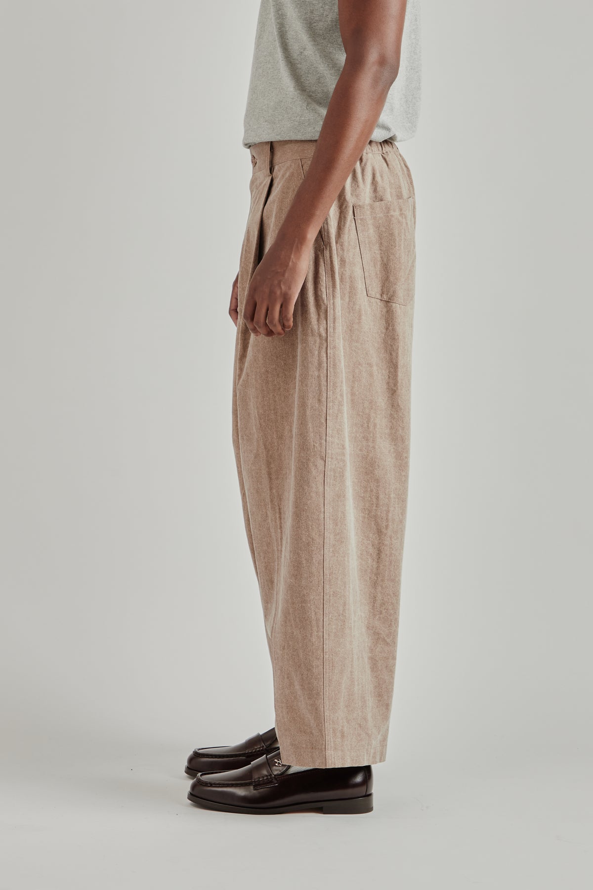 Estudio Niksen FW26 Herringbone Balloon Trousers Brown1839