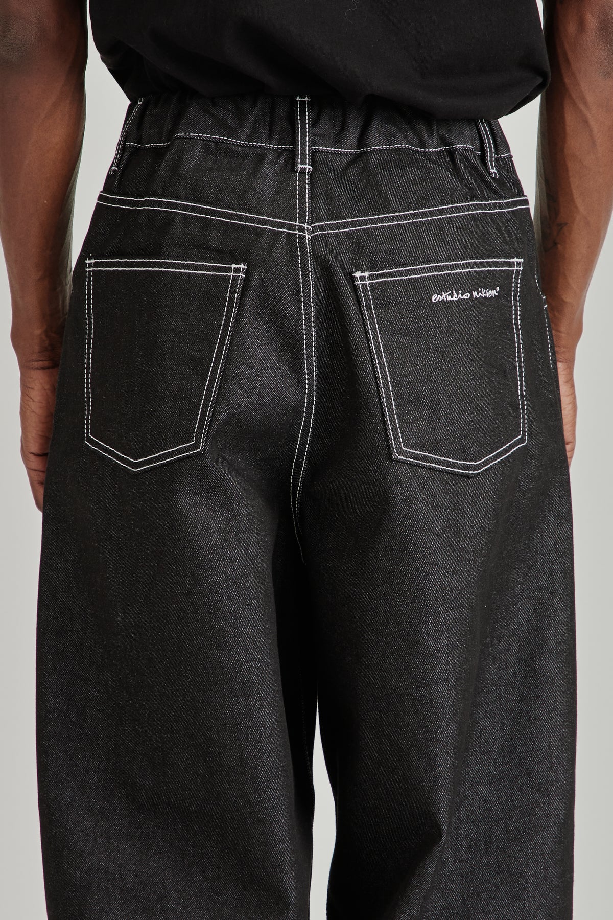 Raw Denim Balloon Jeans - Black
