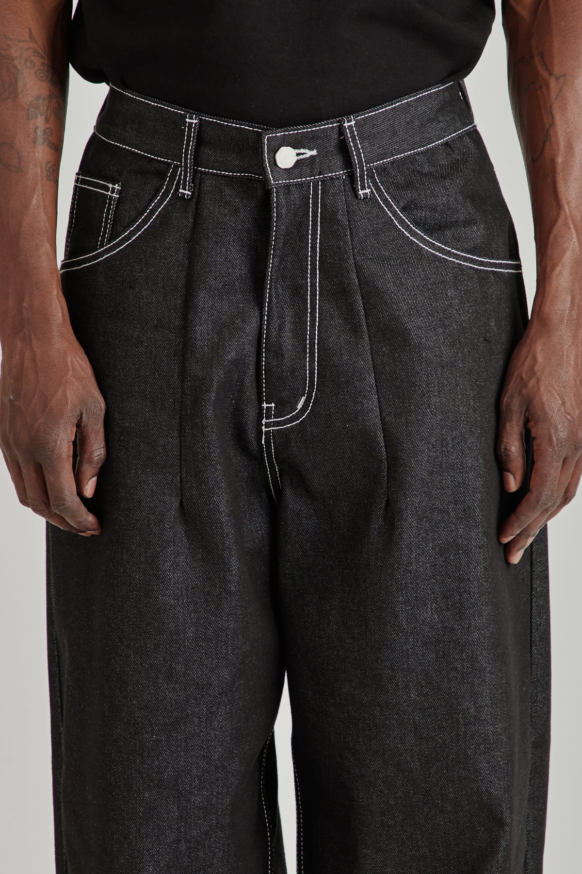 Raw Denim Balloon Jeans - Black