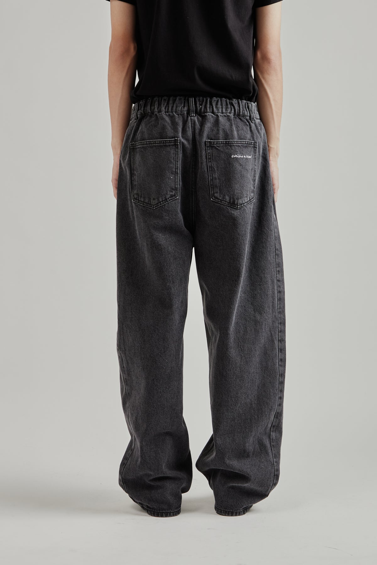 Side-Pleat Big Jeans - Black