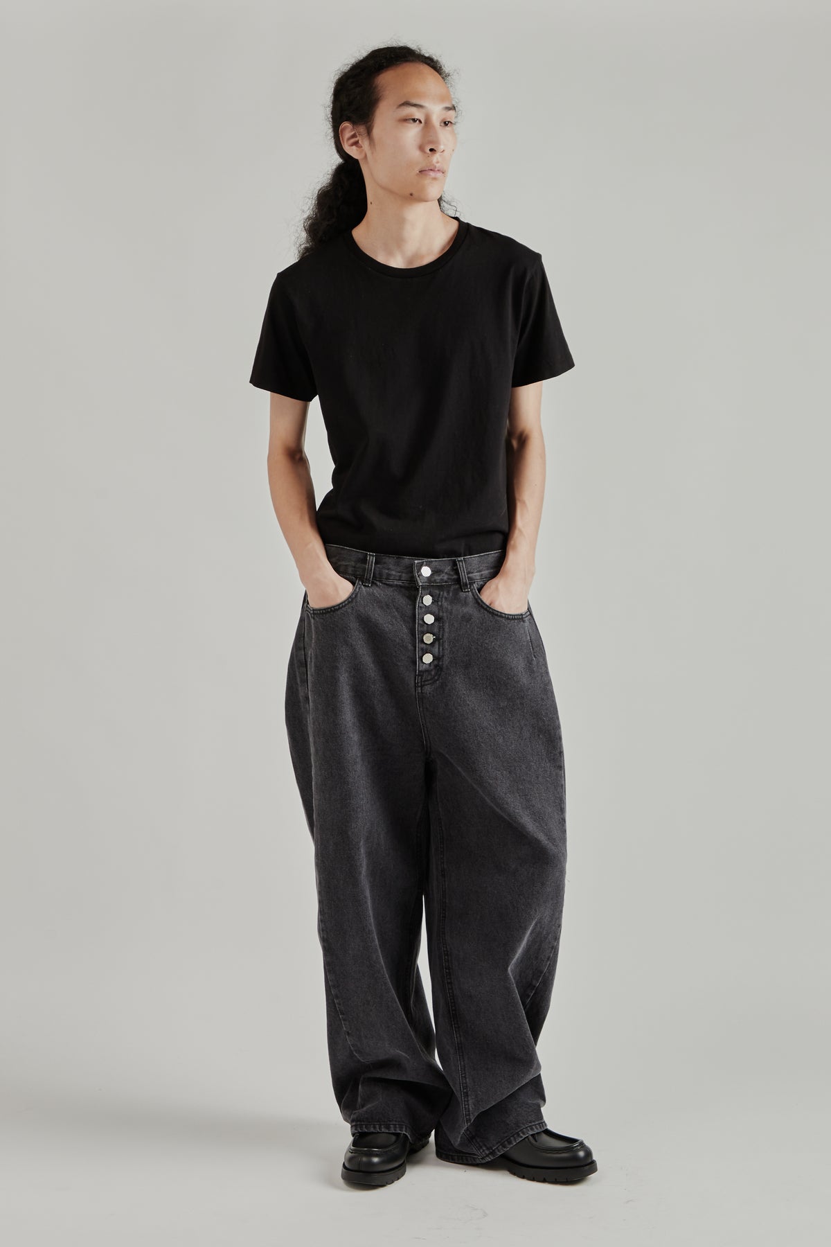 Side-Pleat Big Jeans - Black