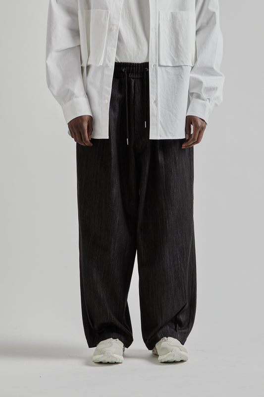 Estudio Niksen SS25 Pintuck Balloon Pants Black Denim 2