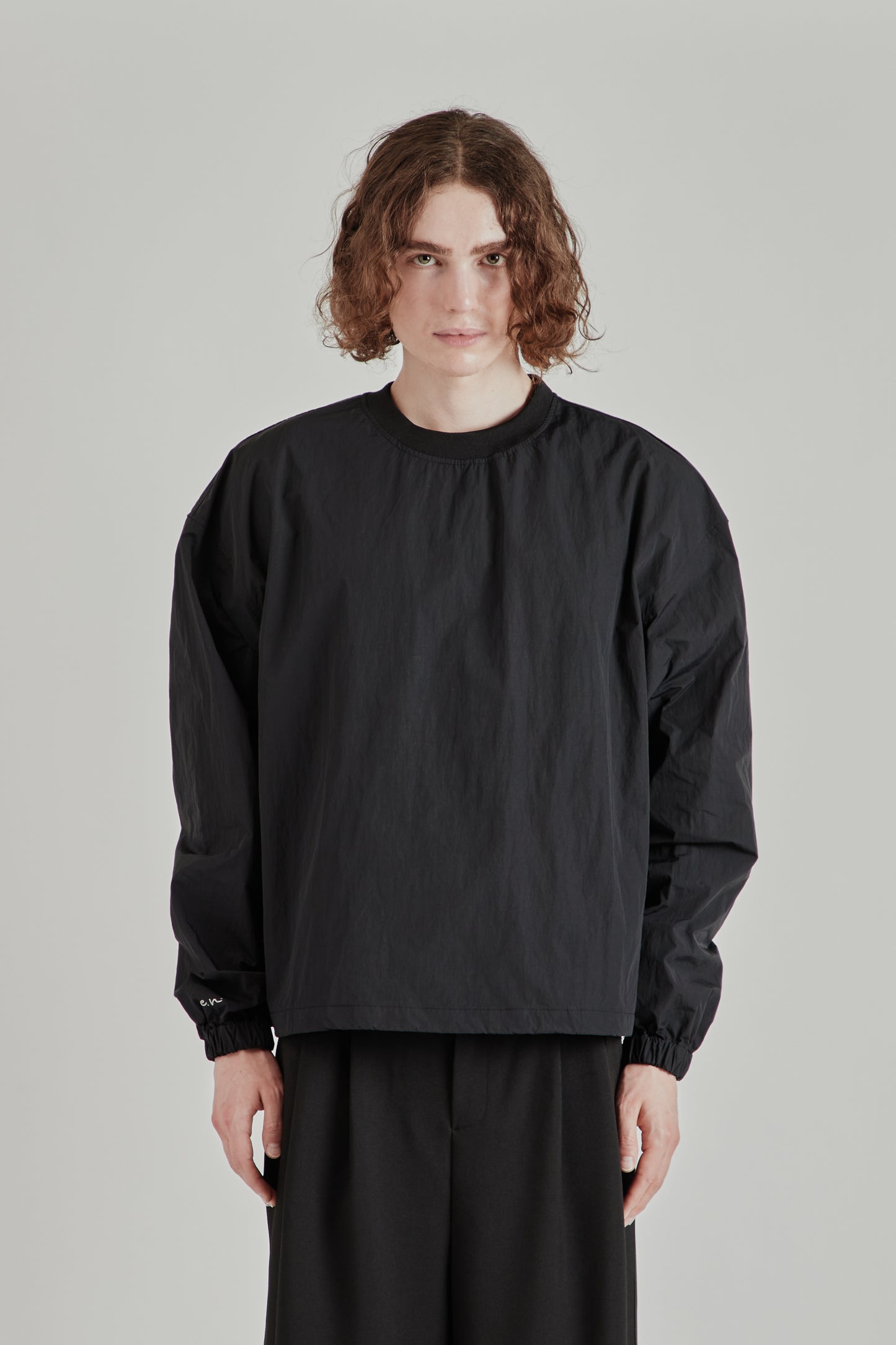 Back-Vent Nylon Crewneck - Black