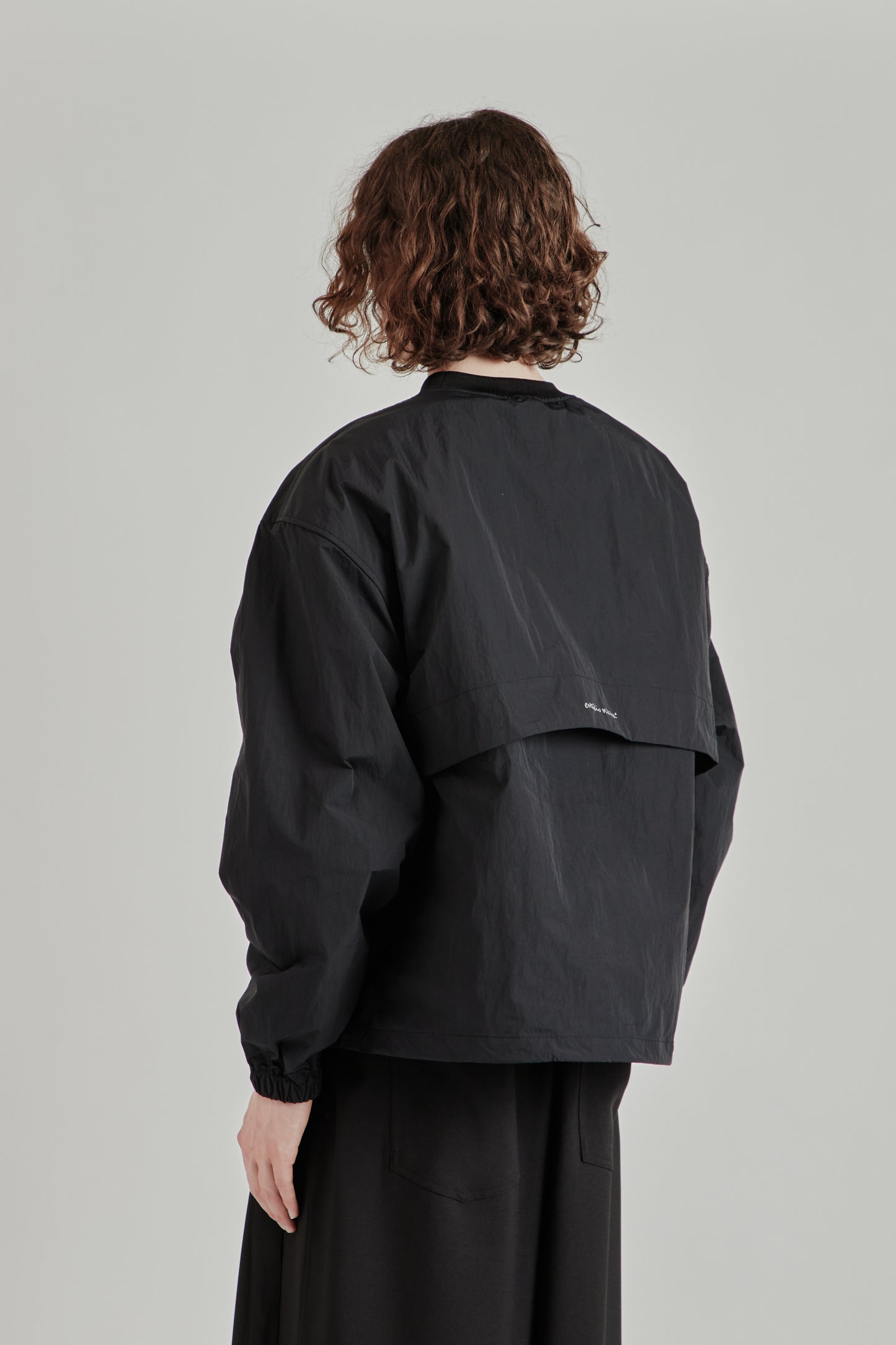 Back-Vent Nylon Crewneck - Black