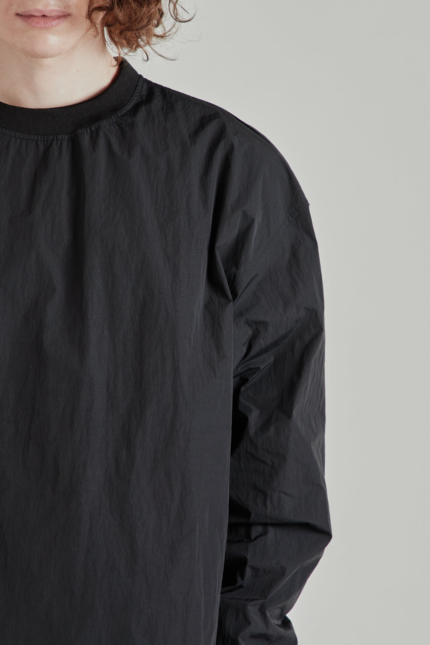 Back-Vent Nylon Crewneck - Black